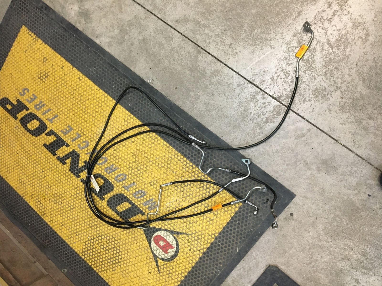 Harley Davidson oem ABS front brake lines #41800011