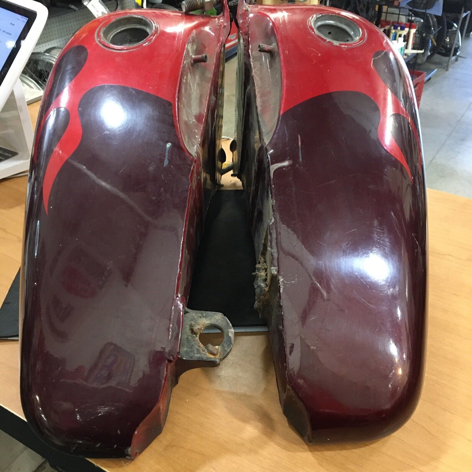 Harley Davidson RH/LH fuel tank #61291-97/61228-97