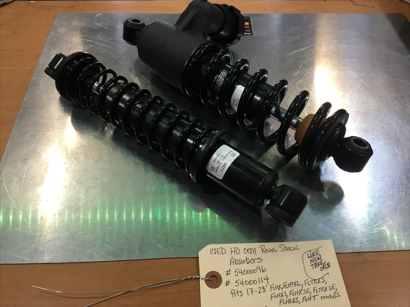 Harley Davidson oem Rear Shock Absorbers #54000096/54000114