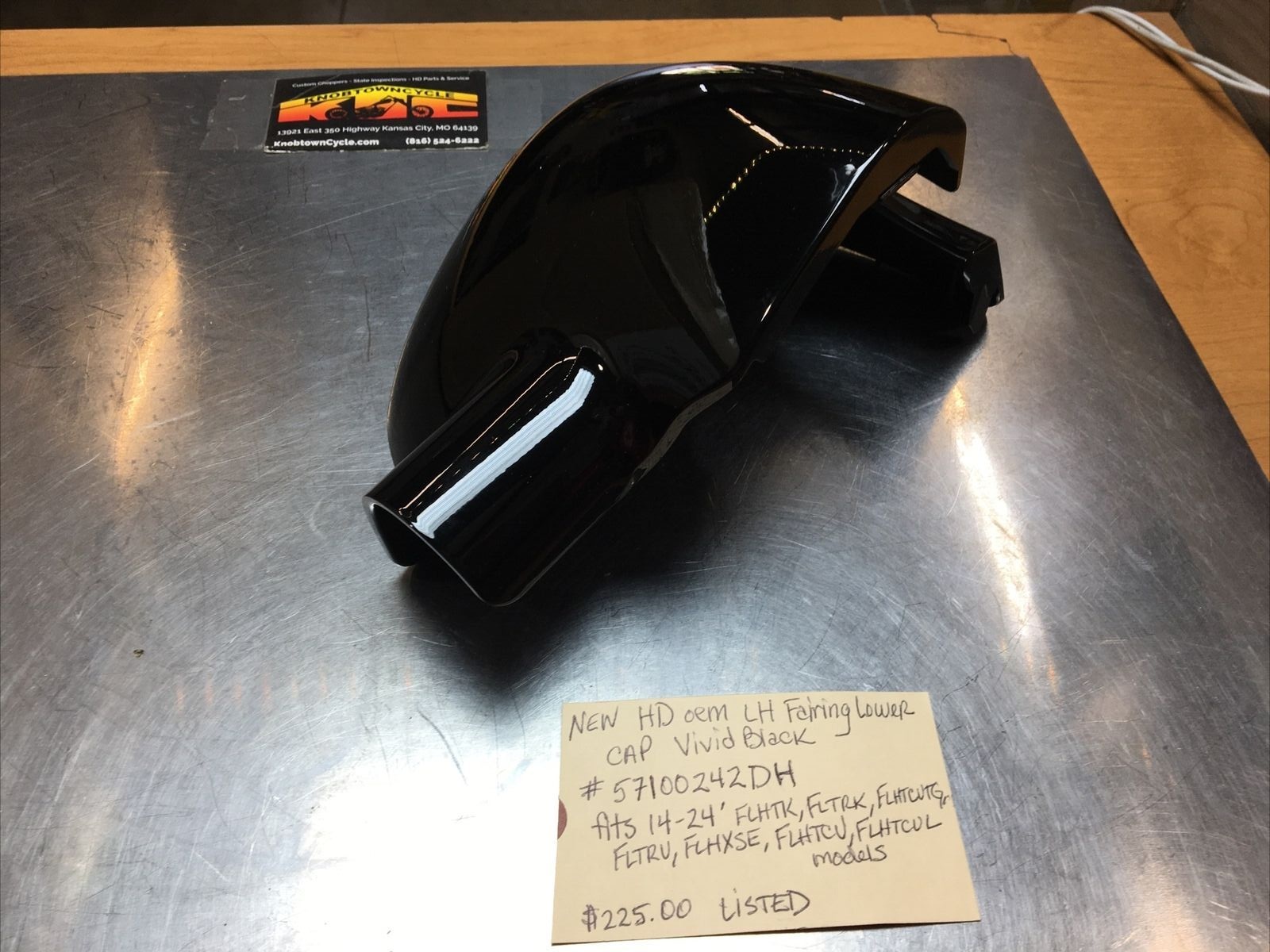 Harley Davidson oem LH Fairing Lower Cap Vivid Black