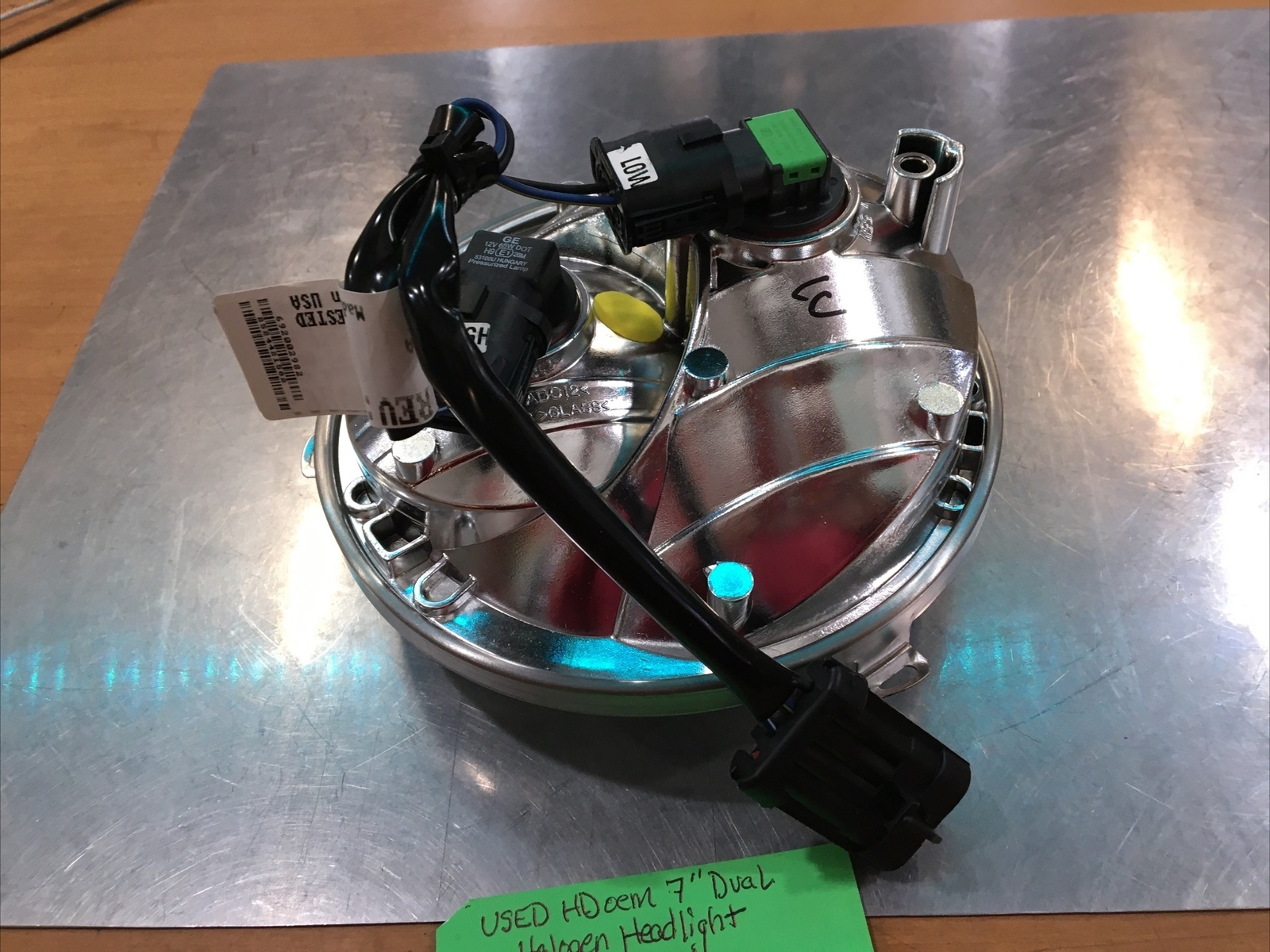 Harley Davidson oem 7” Dual Halogen Headlight #67700064