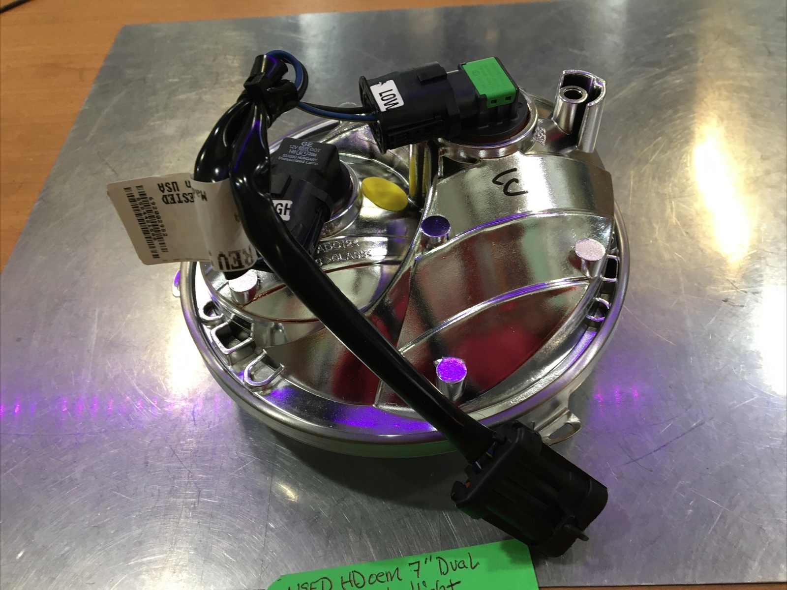 Harley Davidson oem 7” Dual Halogen Headlight #67700064