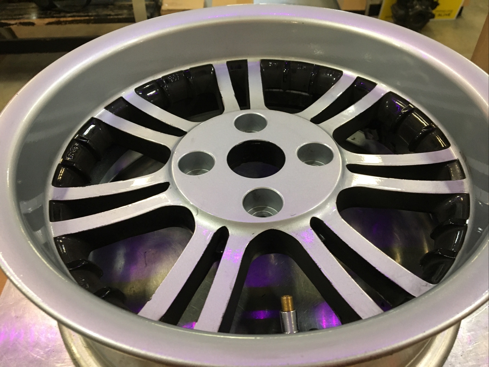 Harley Davidson oem Rear Wheel #83327-09 | Knobtown Cycle