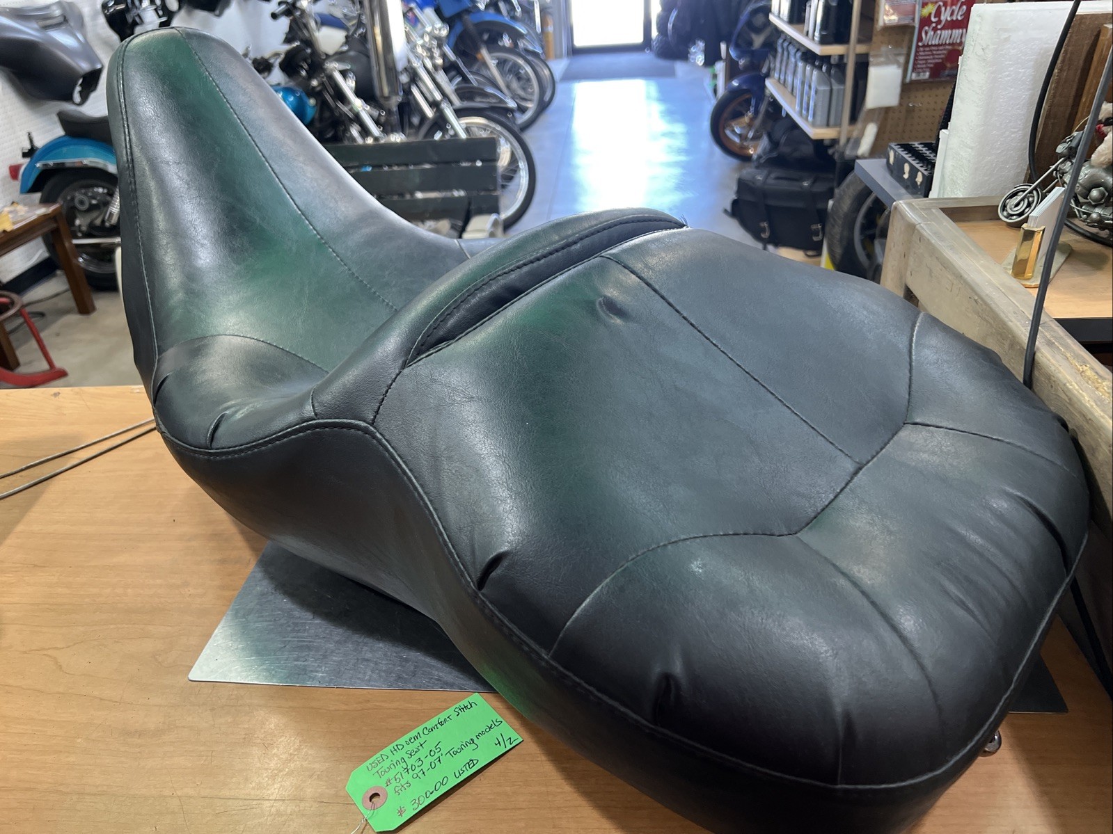 Harley Davidson oem Comfort Stitch Touring Seat #51703-05