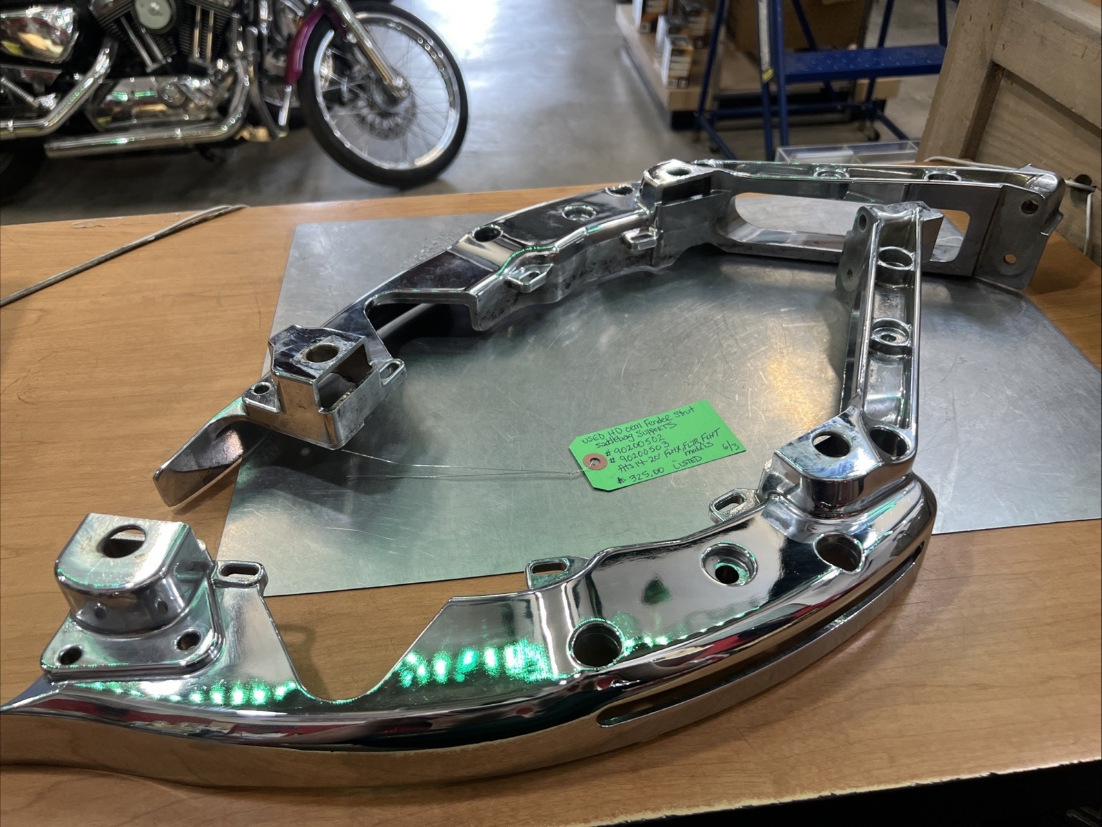 Harley Davidson oem Fender Strut Saddlebag Supports