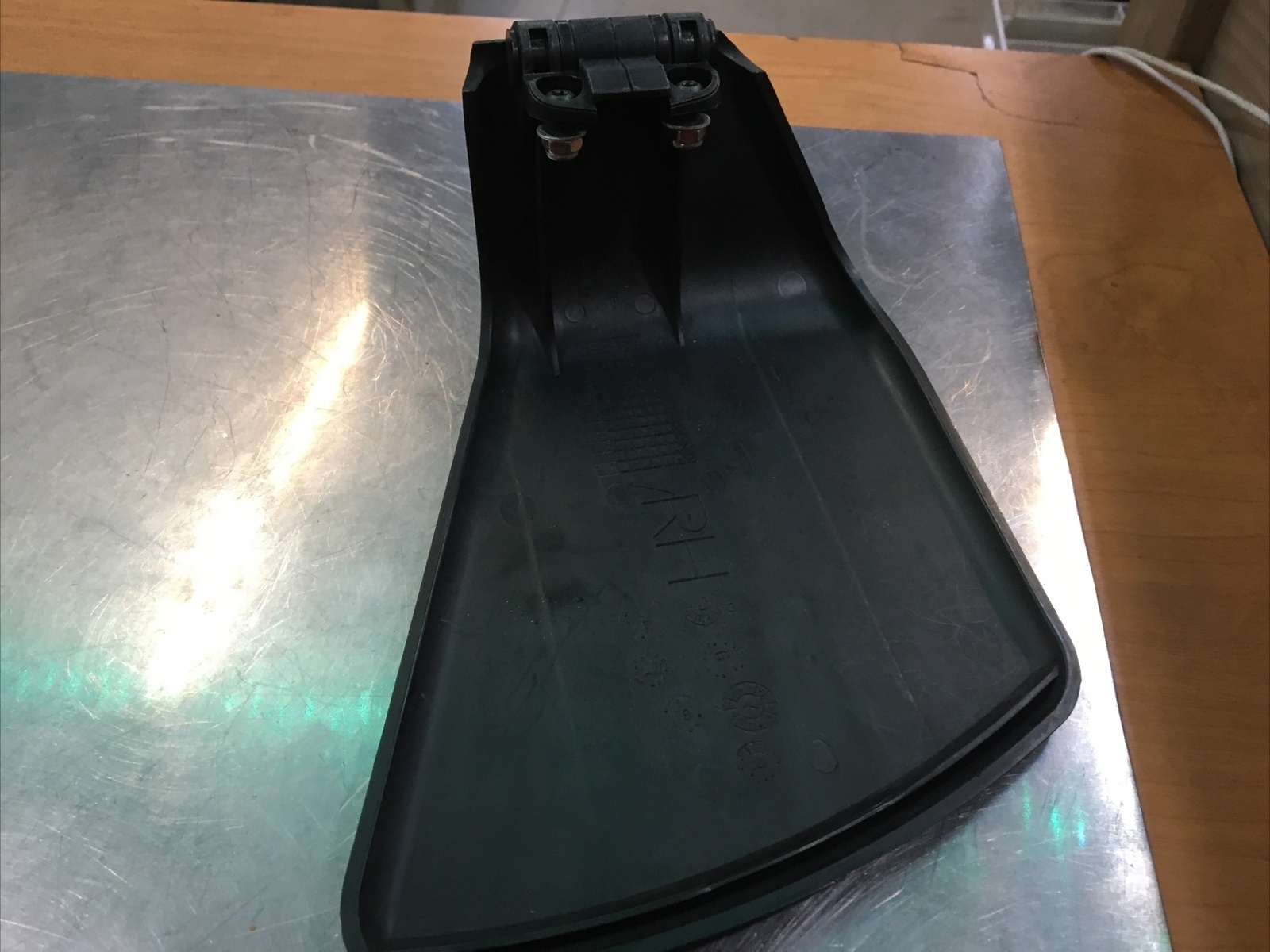 Harley Davidson oem RH Storage Box Lid #58736-98B