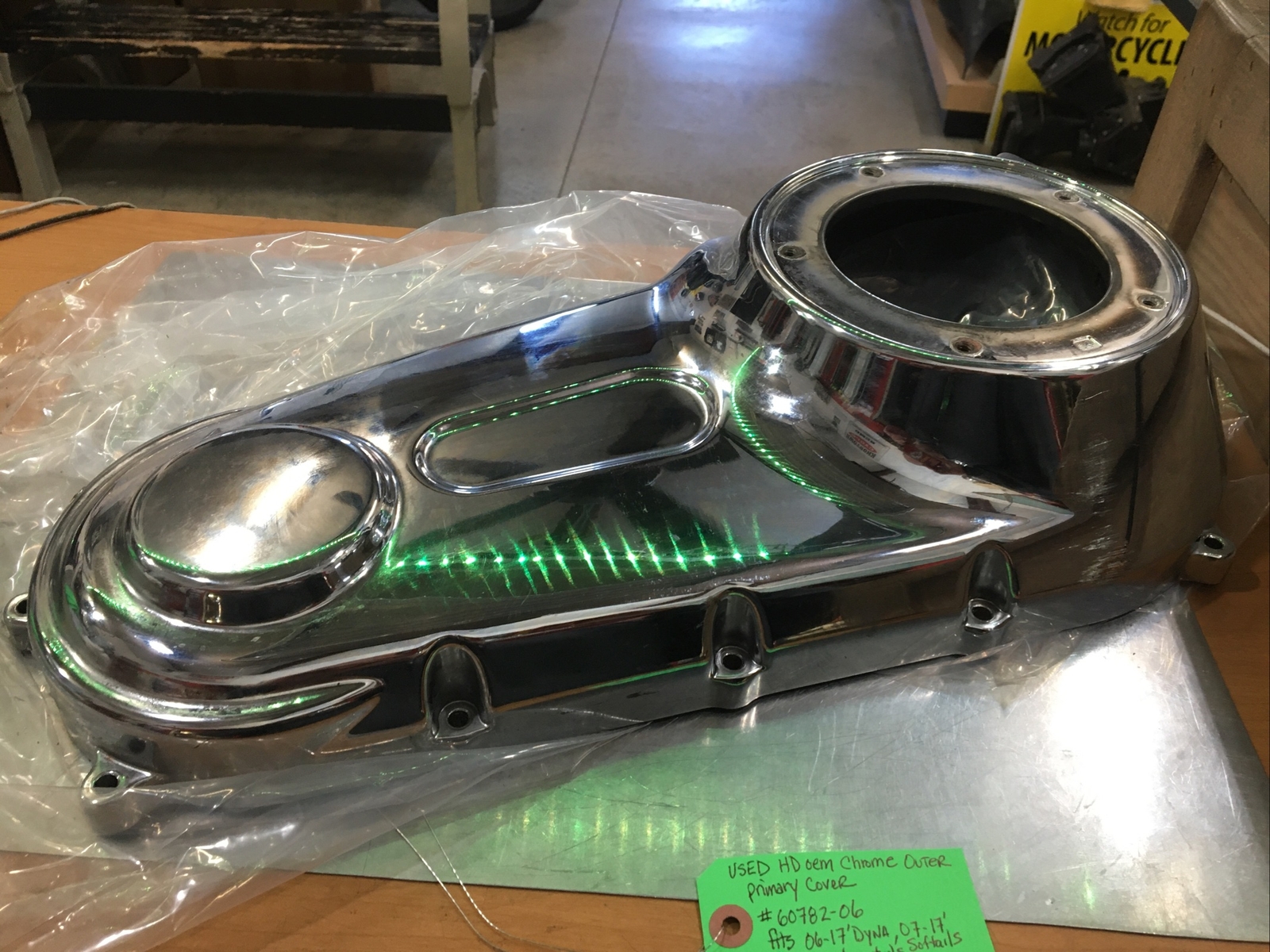 Harley Davidson oem Chrome Outer Primary Cover #60782-06
