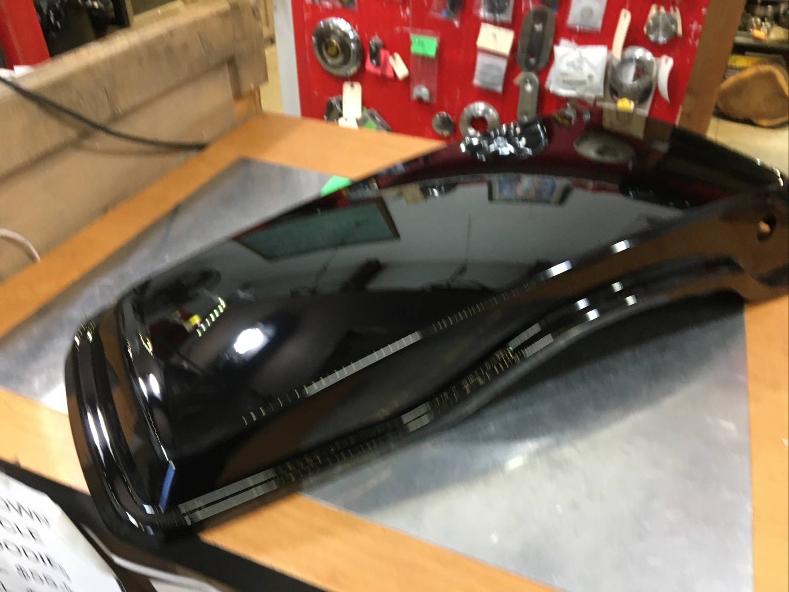 Harley Davidson oem LH Saddlebag Lid Vivid Black #90201055DH