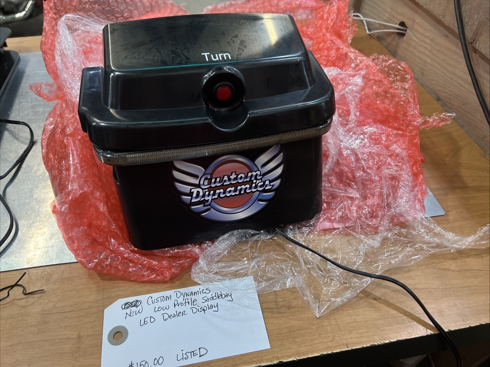 Low Profile Saddlebag LED Dealer Display | Knobtown Cycle