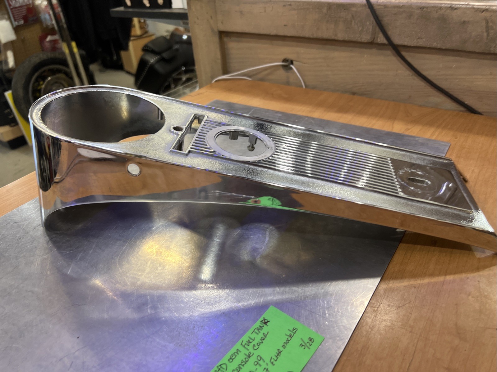 Harley Davidson oem Fuel Tank Dash Console Cover #60960-99