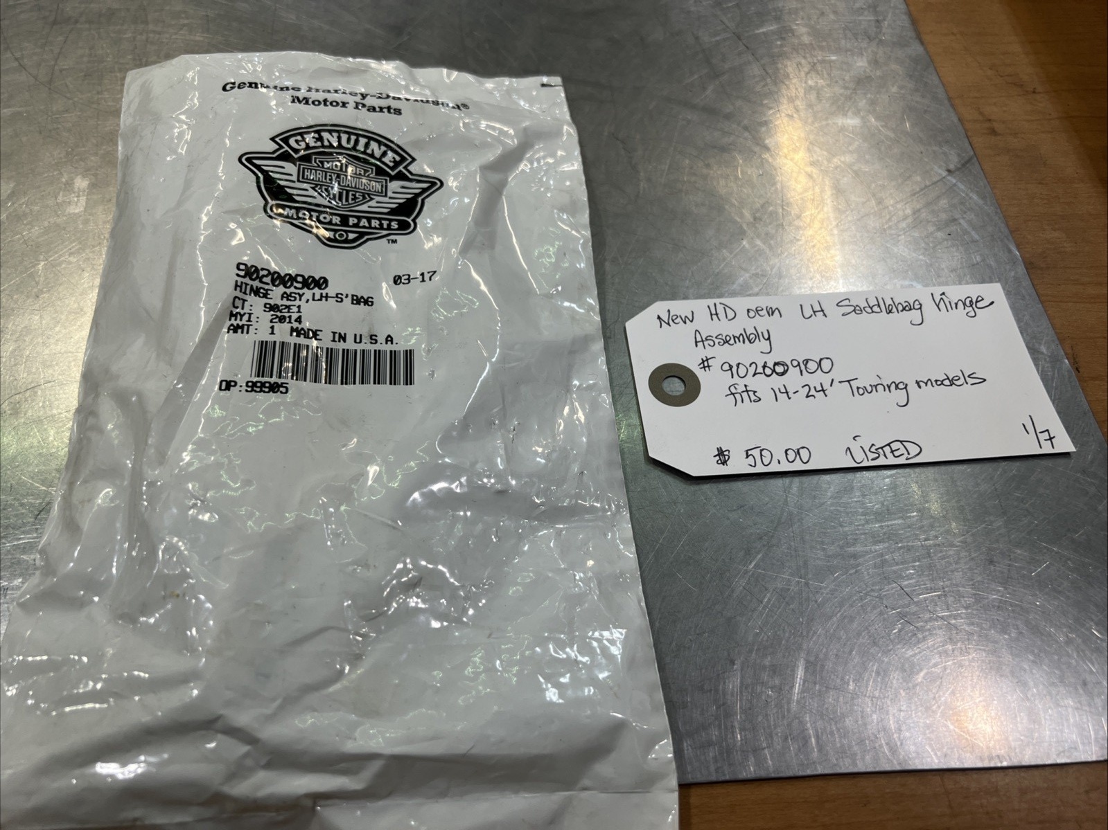 Harley Davidson oem Saddlebag Hinge Assembly #90200900