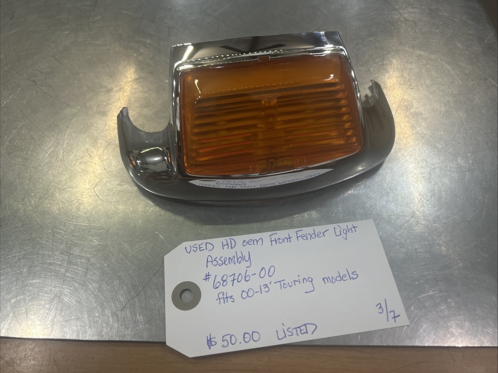 Harley Davidson oem Front Fender Light Assembly #68706-00