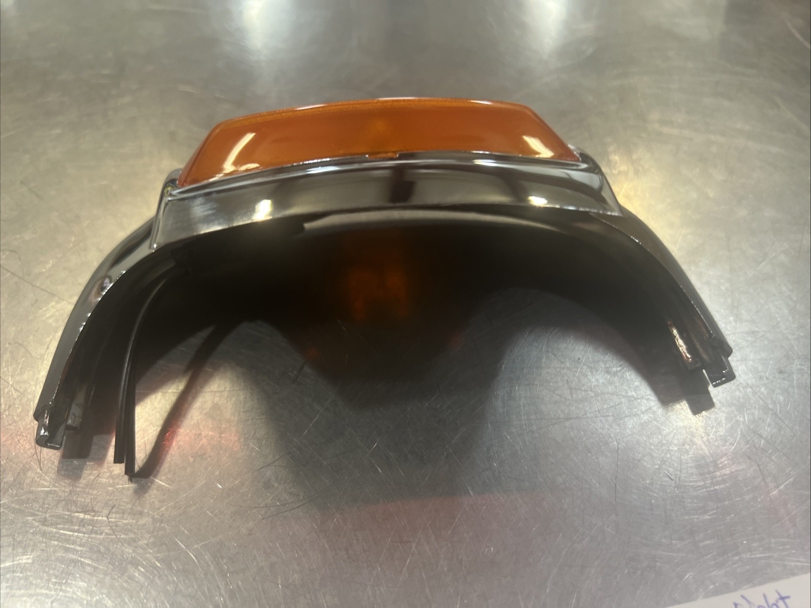 Harley Davidson oem Front Fender Light Assembly #68706-00