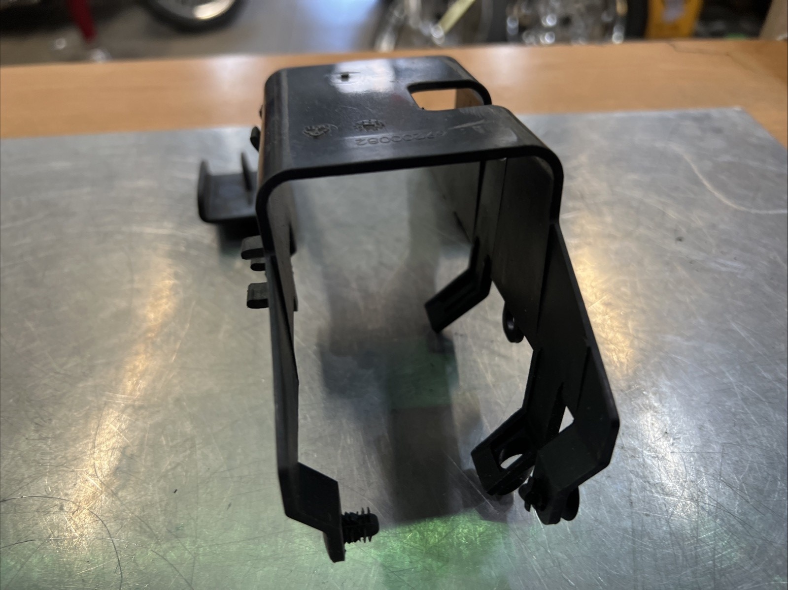 Harley Davidson oem Wire Harness Caddy #69200082