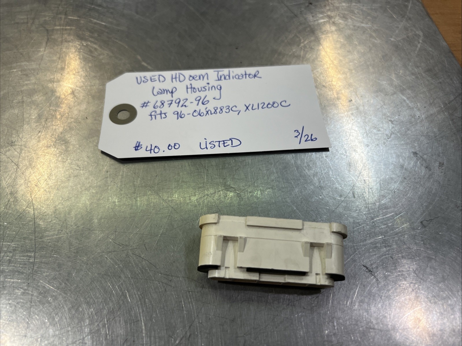 Harley Davidson oem Indicator Lamp Housing #68792-96