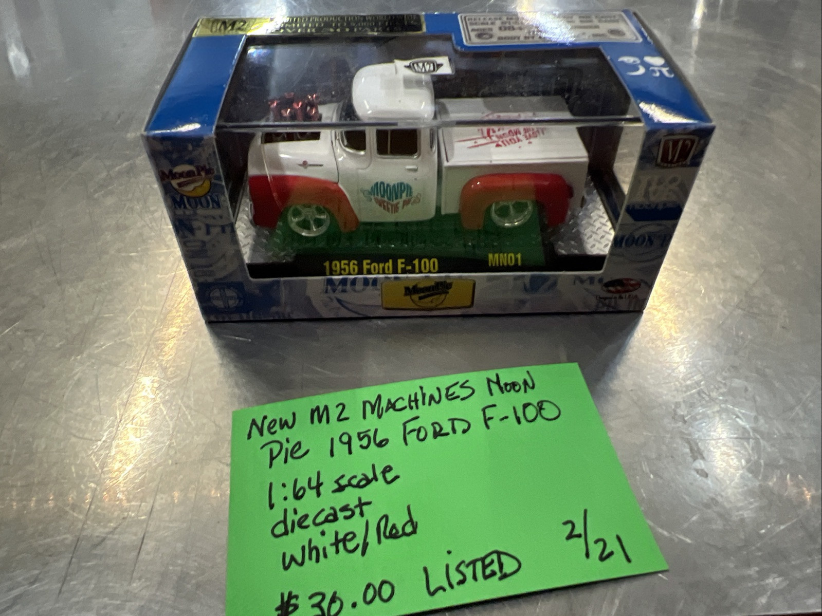 M2 Machines Moon Pie 1956 Ford F-100