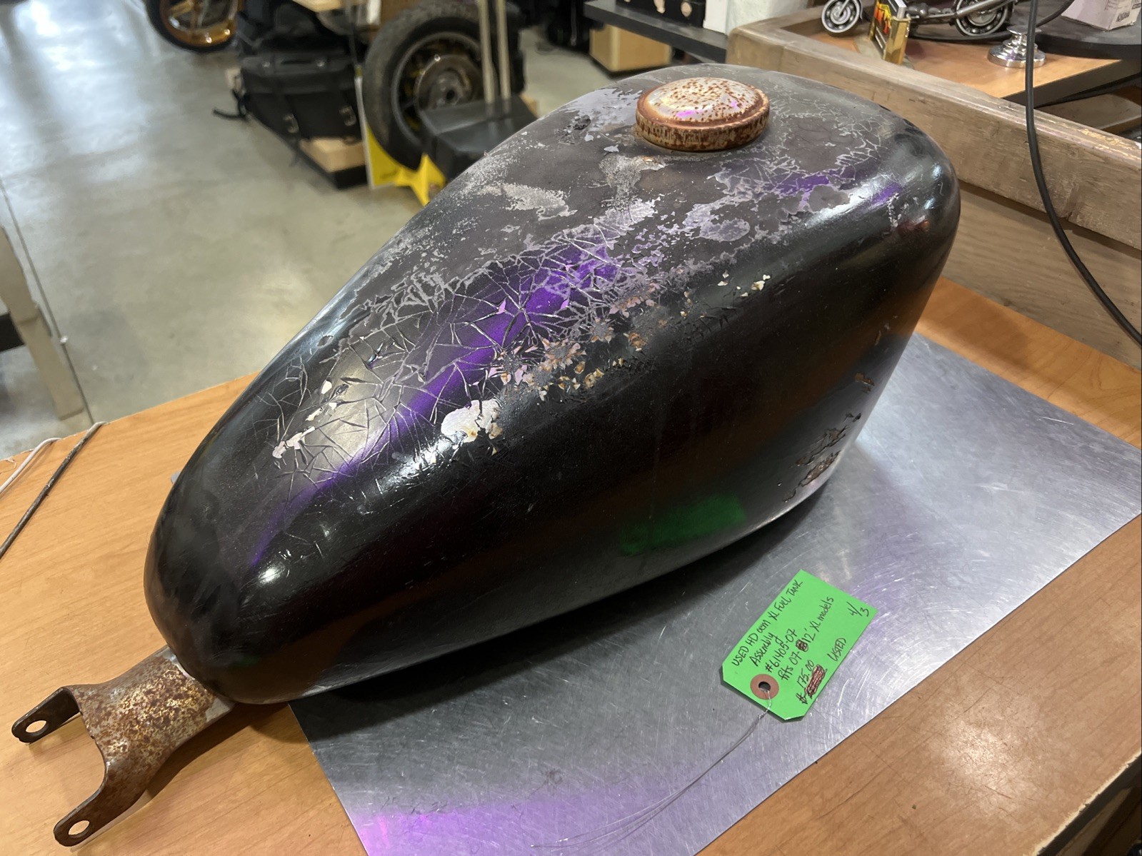 Harley Davidson oem Fuel Tank Assembly #61405-07