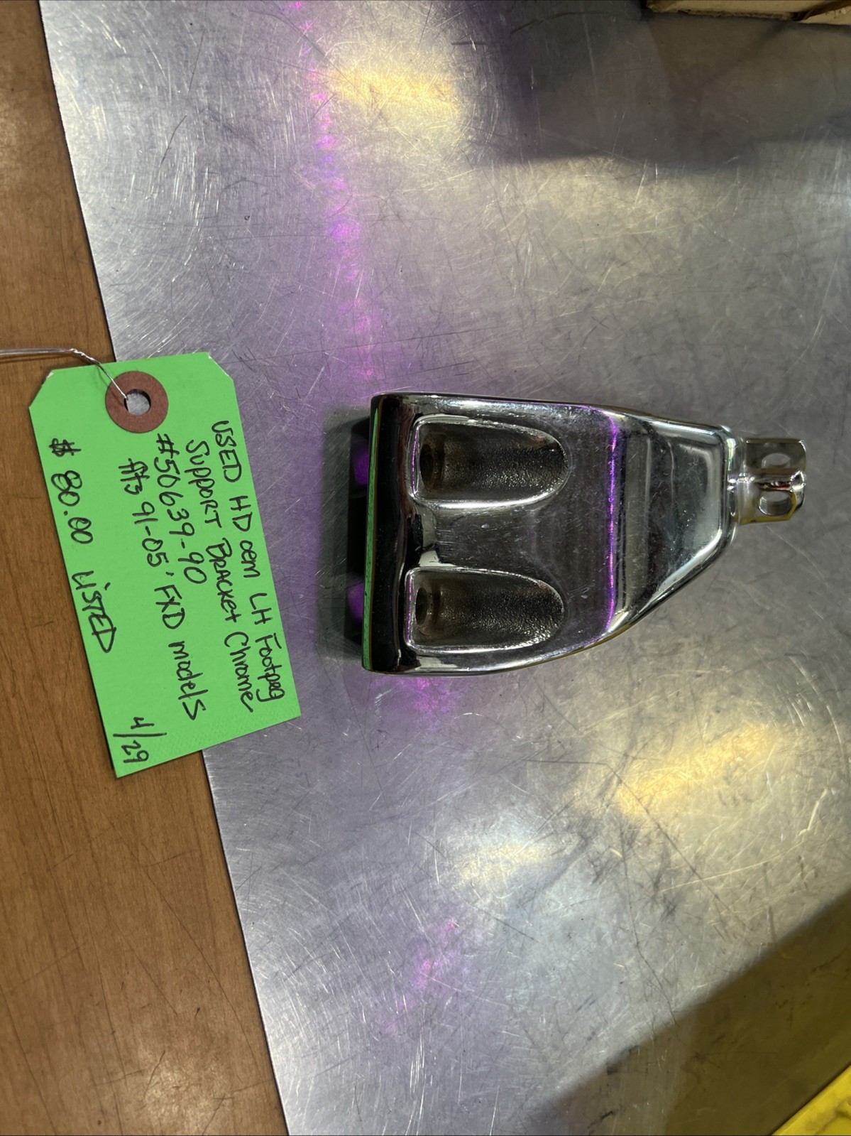 Harley Davidson oem LH Footpeg Support Bracket Chrome #50639-90