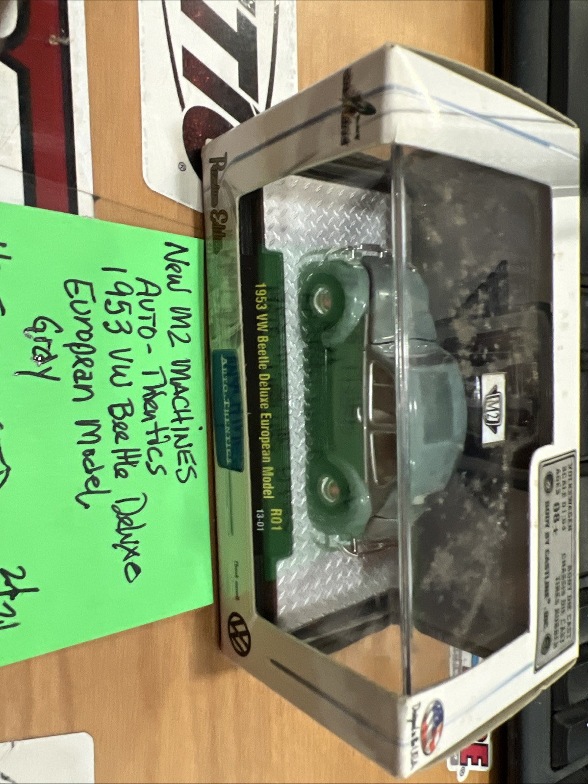 M2 Machines Auto-Thentics 1953 VE Beetle Deluxe European Model