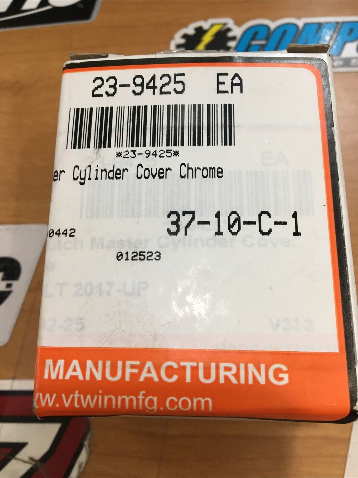 FLT Clutch Master Cylinder Cover Chrome For Harley #23-9425