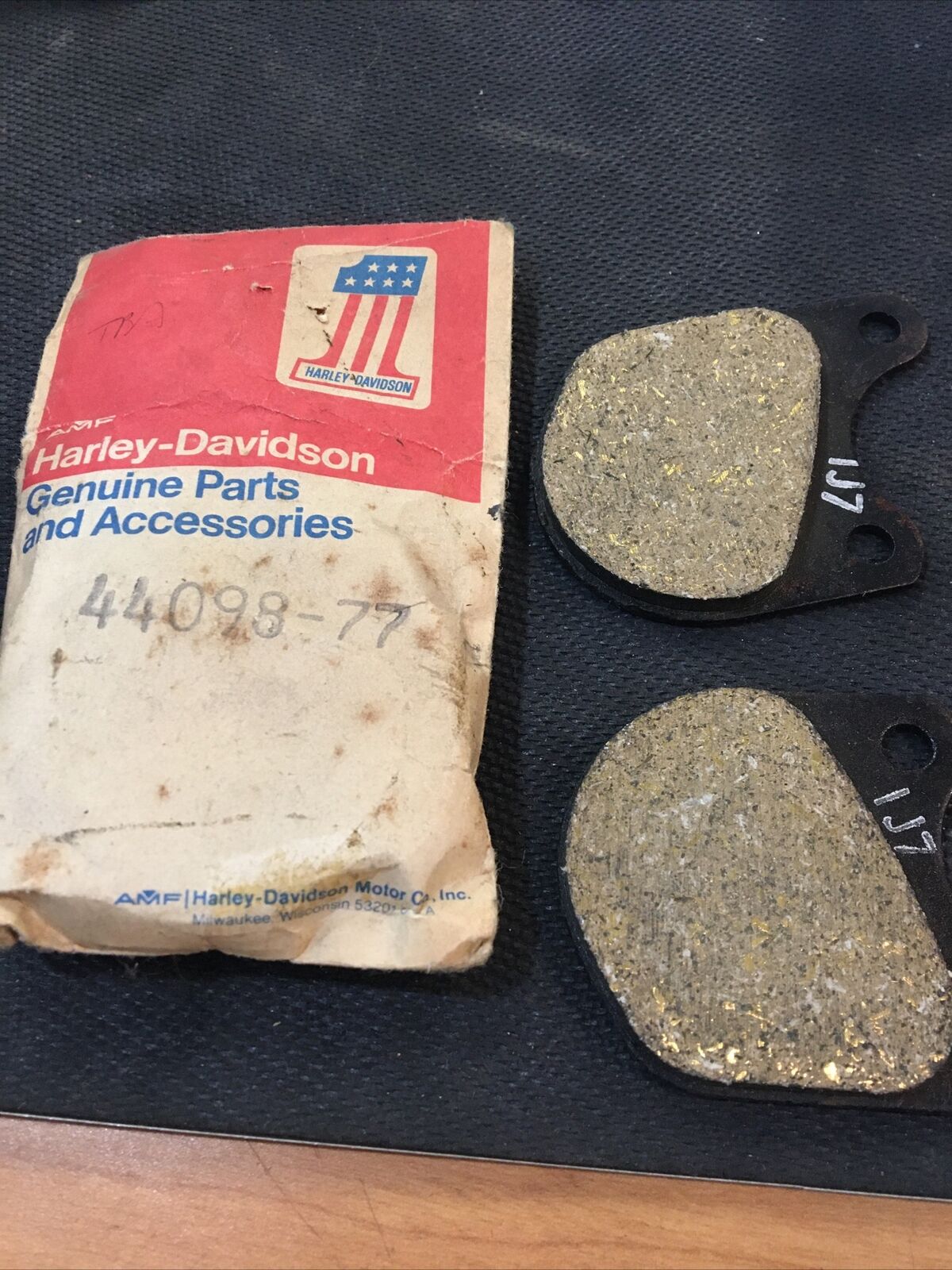 Harley Davidson OEM Brake pad set #44098-77