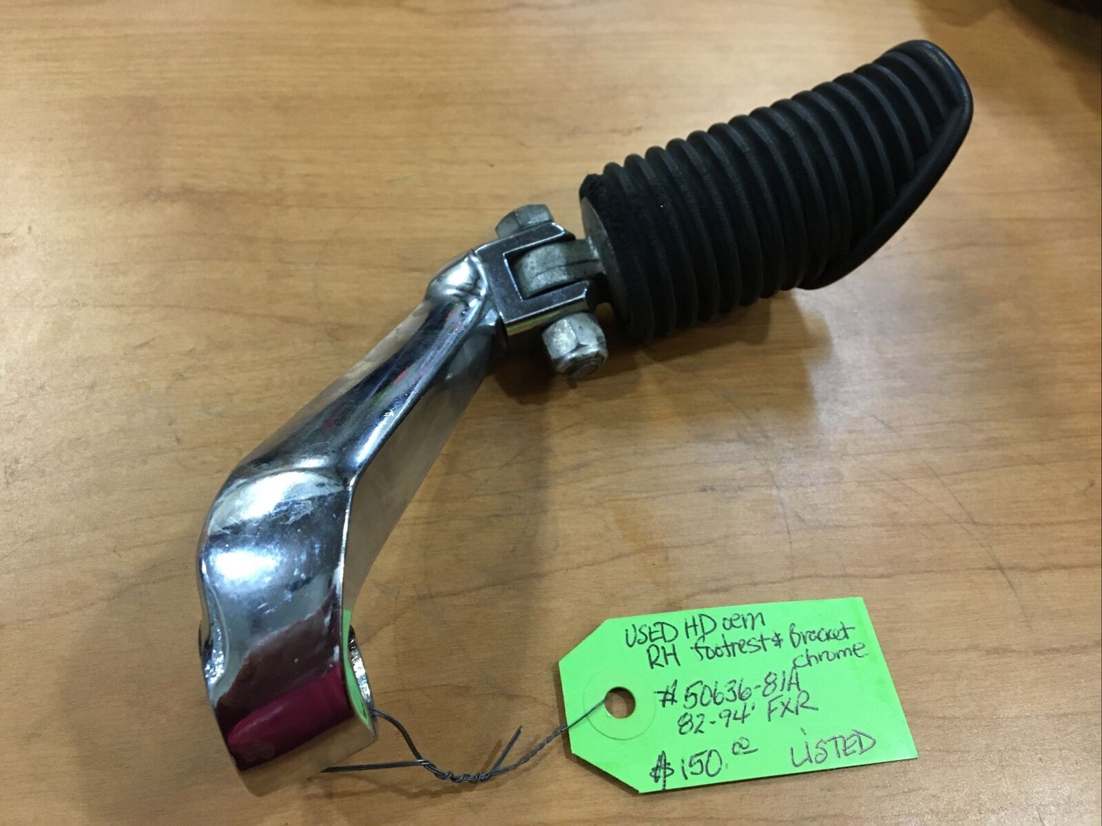 Harley Davidson OEM RH footrest and bracket #50636-81A