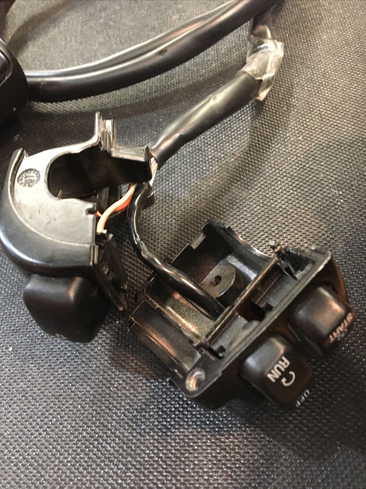 Harley Davidson OEM RH/LH Handlebar Switch Housings And Switches #71597-96B