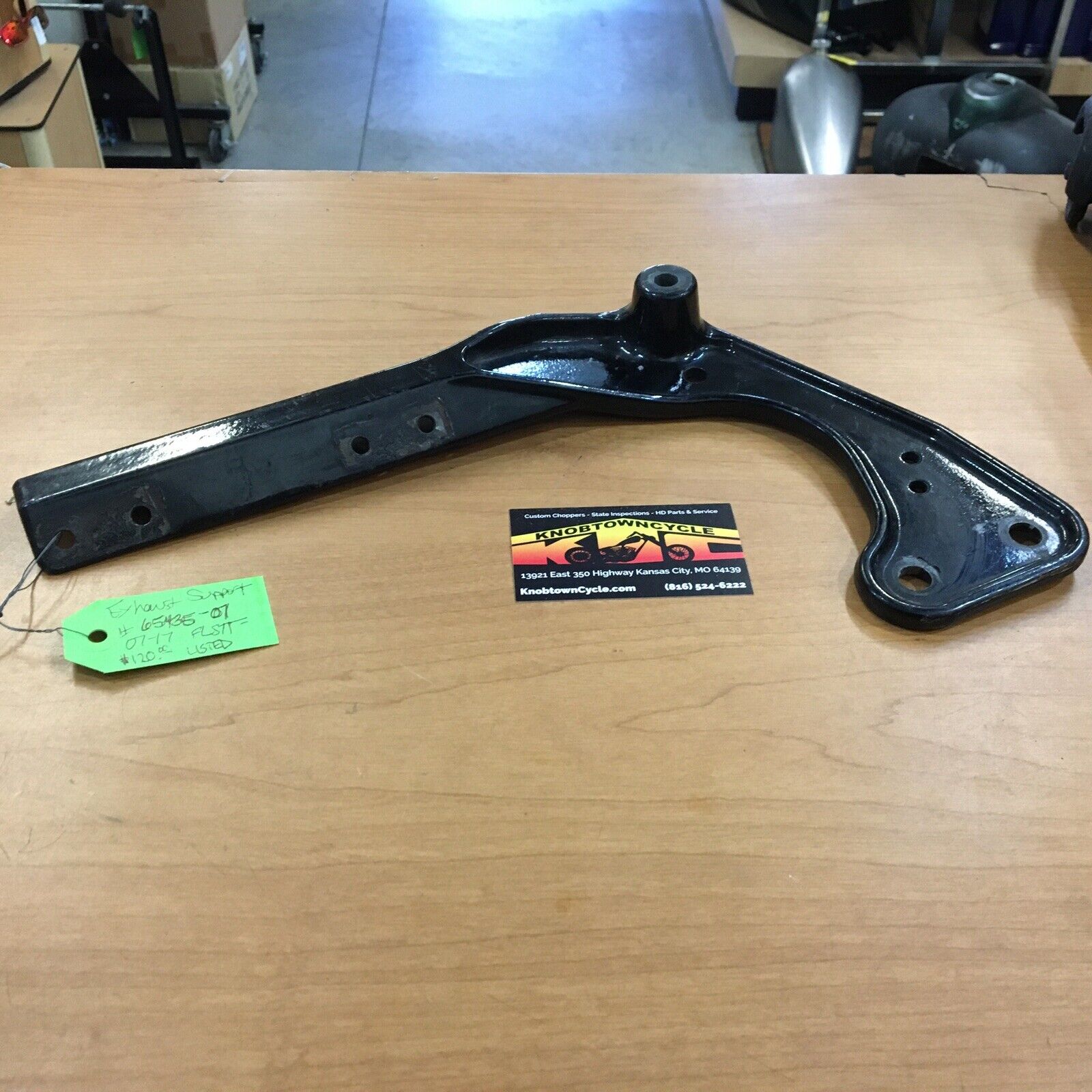 Harley Davidson OEM exhaust support #65435-07