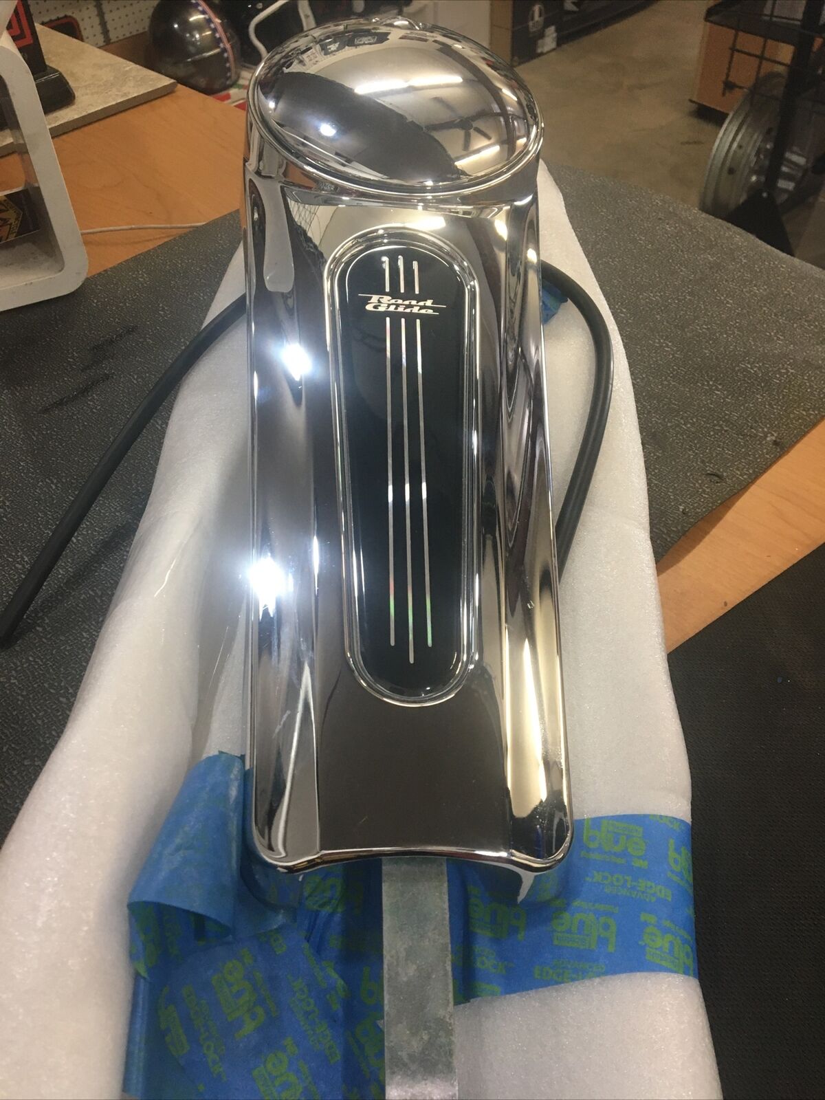 Harley Davidson OEM fuel tank console #69214-08