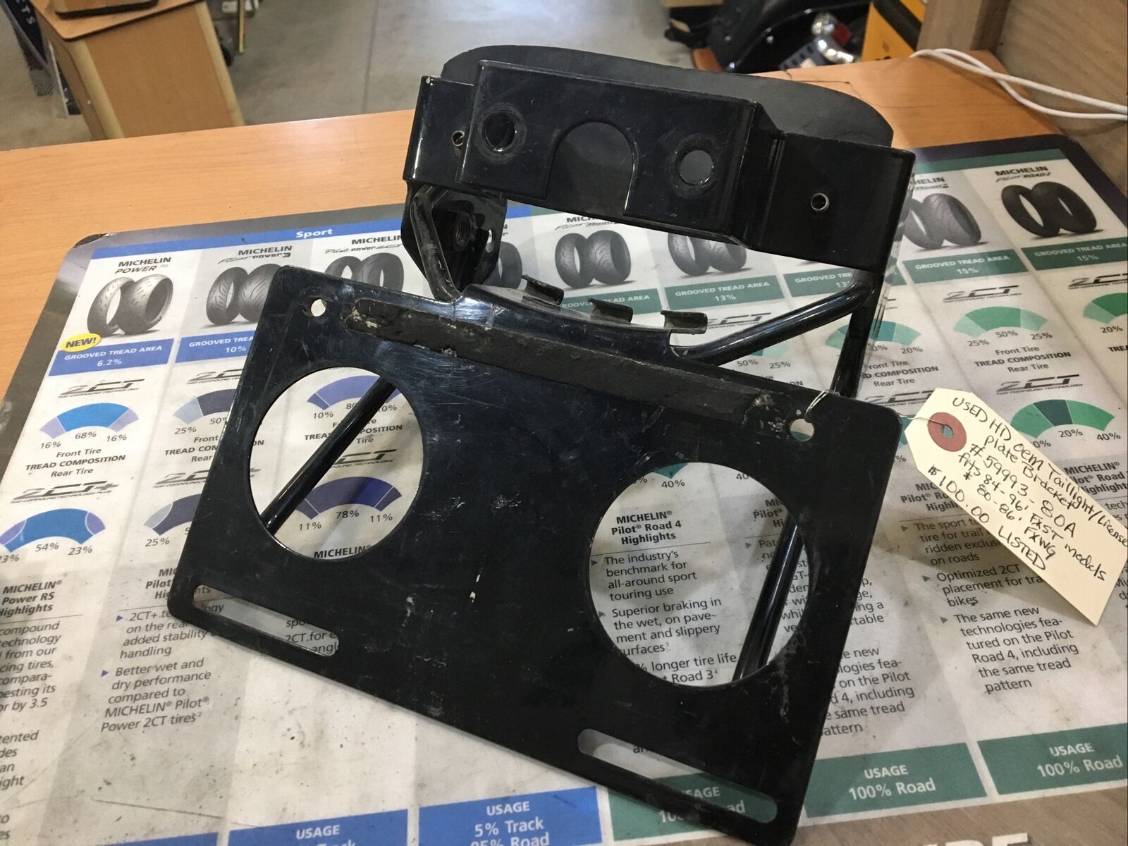 Harley Davidson Oem Taillight And License Plate Bracket #59993-80A