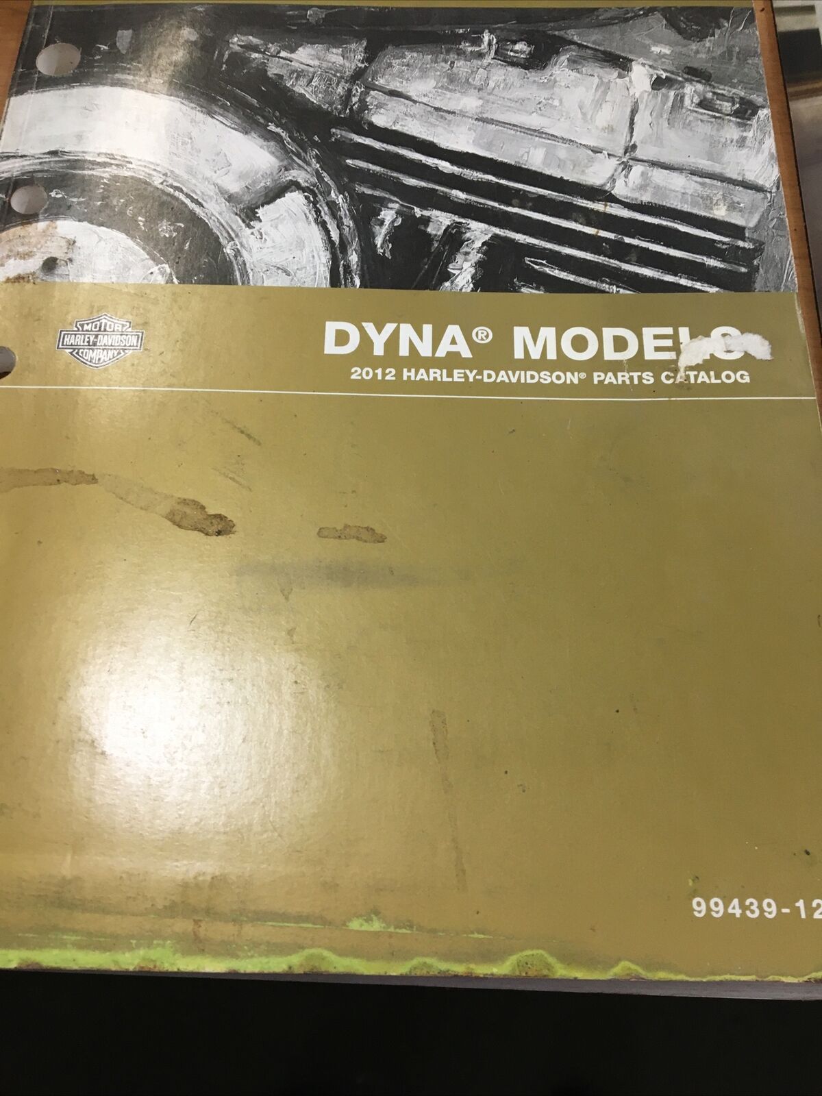 Harley Davidson oem Dyna Models Parts Catalog 2012 #99439-12