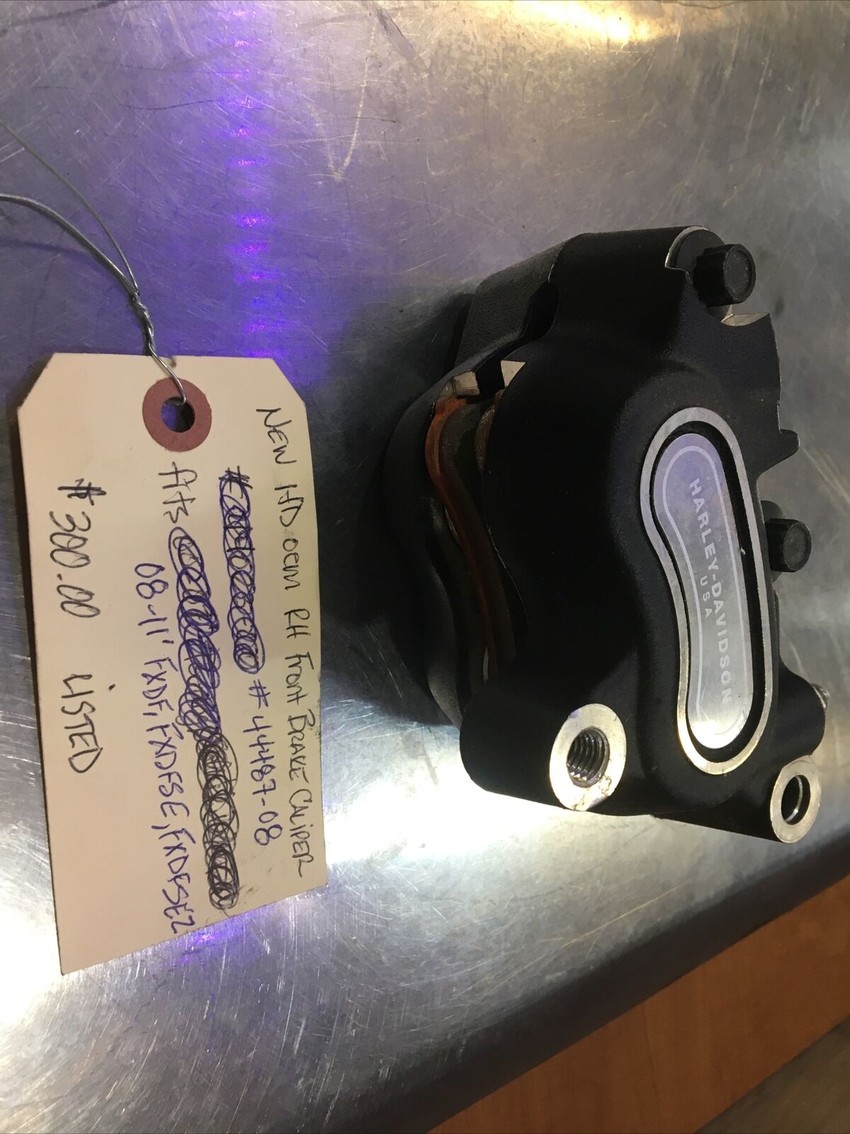 Harley Davidson oem RH Front Brake Caliper #44487-08