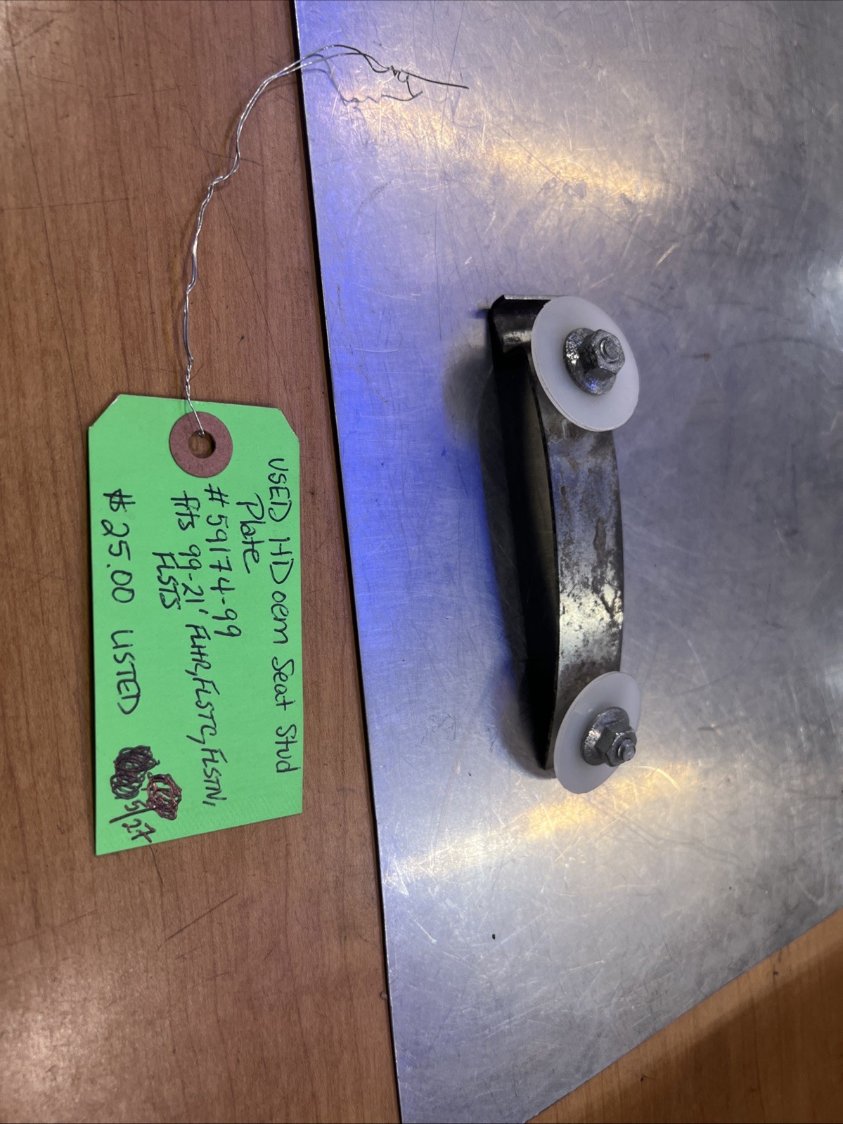 Harley Davidson oem Seat Stud Plate #59174-99