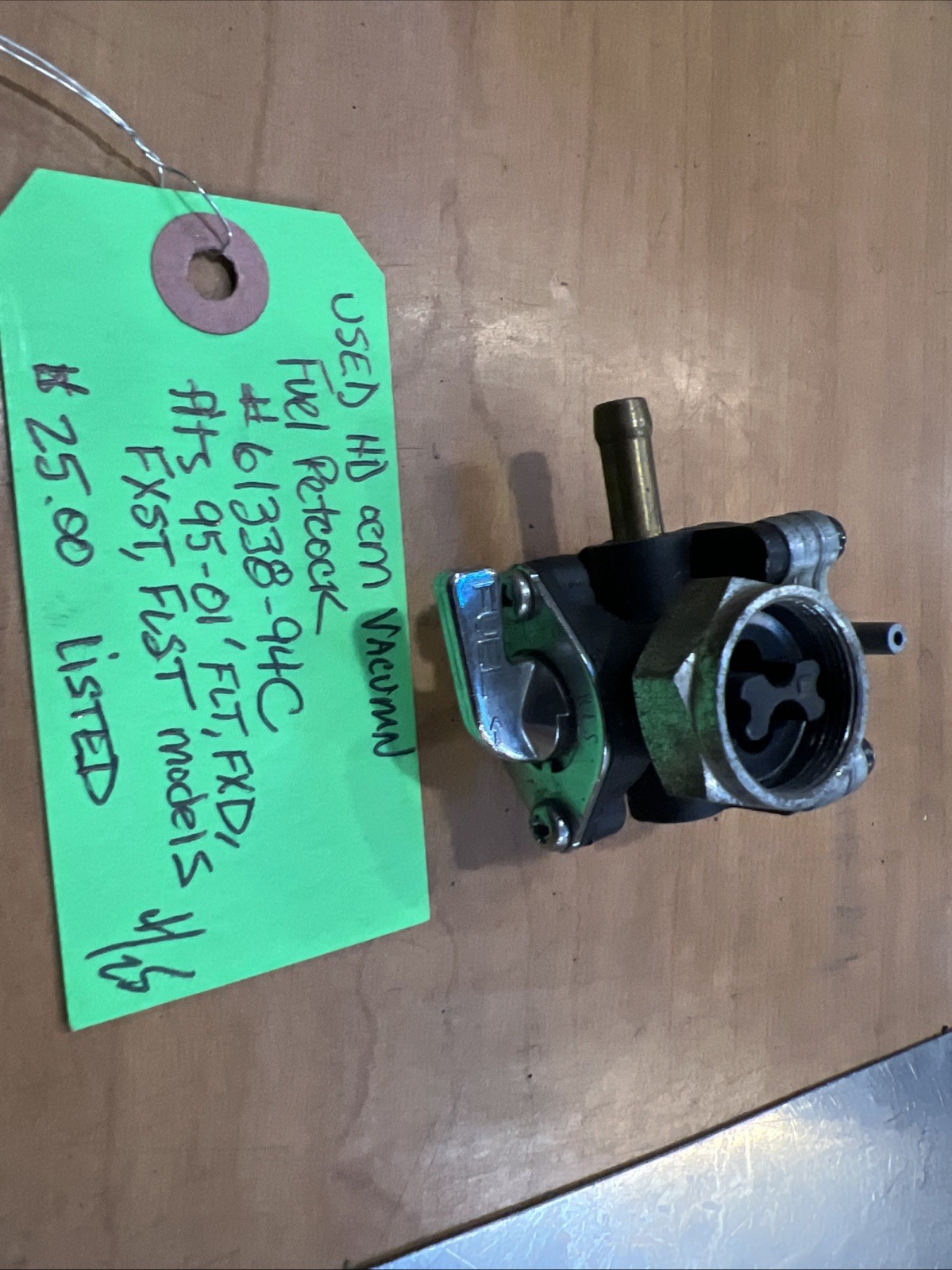 Harley Davidson oem Vacumn Fuel Petcock #61338-94C