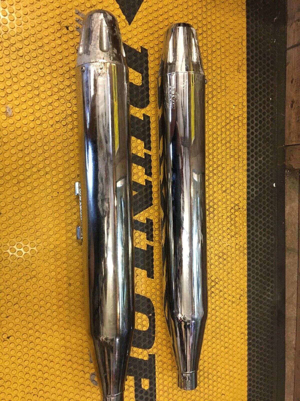 Vance And Hines Slip-on Mufflers With End Caps