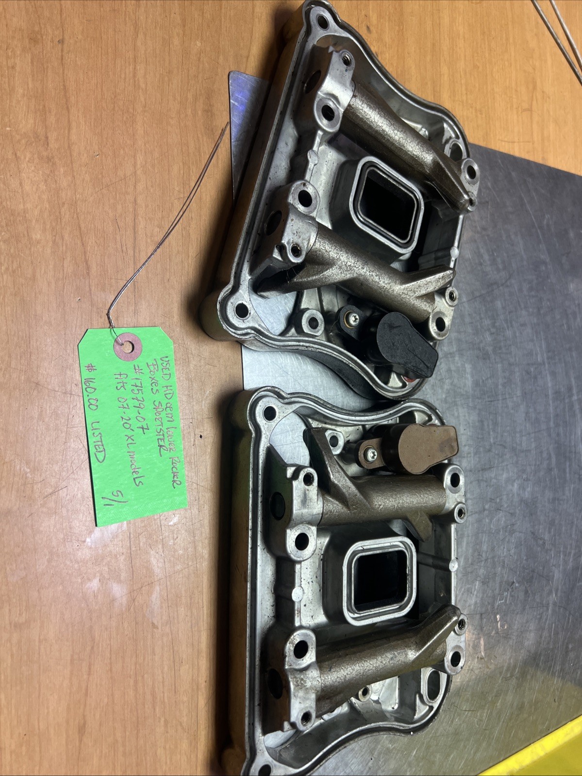 Harley Davidson oem Lower Rocker Boxes Sportster #17579-07