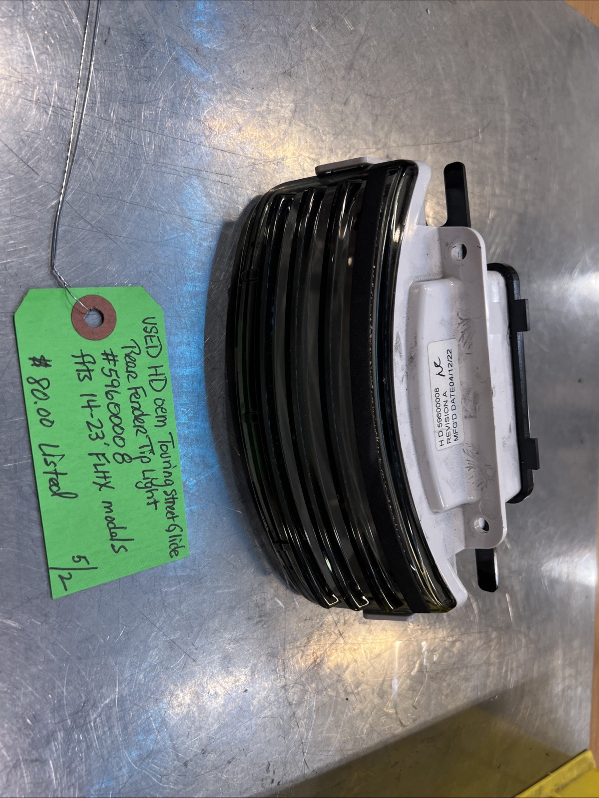 Harley Davidson oem Touring Street Glide Rear Fender Tip Light #59600008