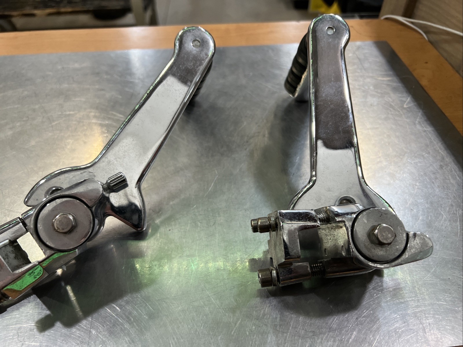 Kuryakyn Adjustable Passenger Pegs For Harley #7926