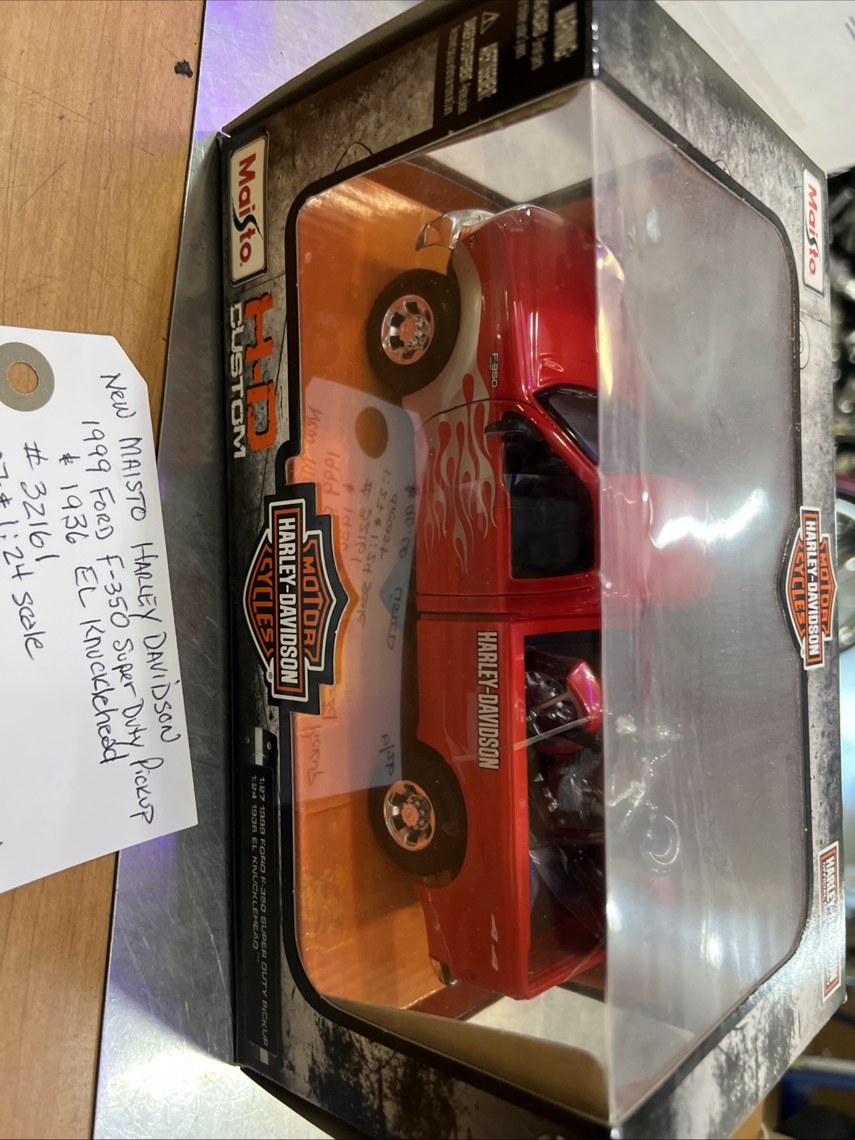 Maisto Harley Davidson 1999 Ford F-350 Super Duty Pickup & 1936 EL Knuckl#32161