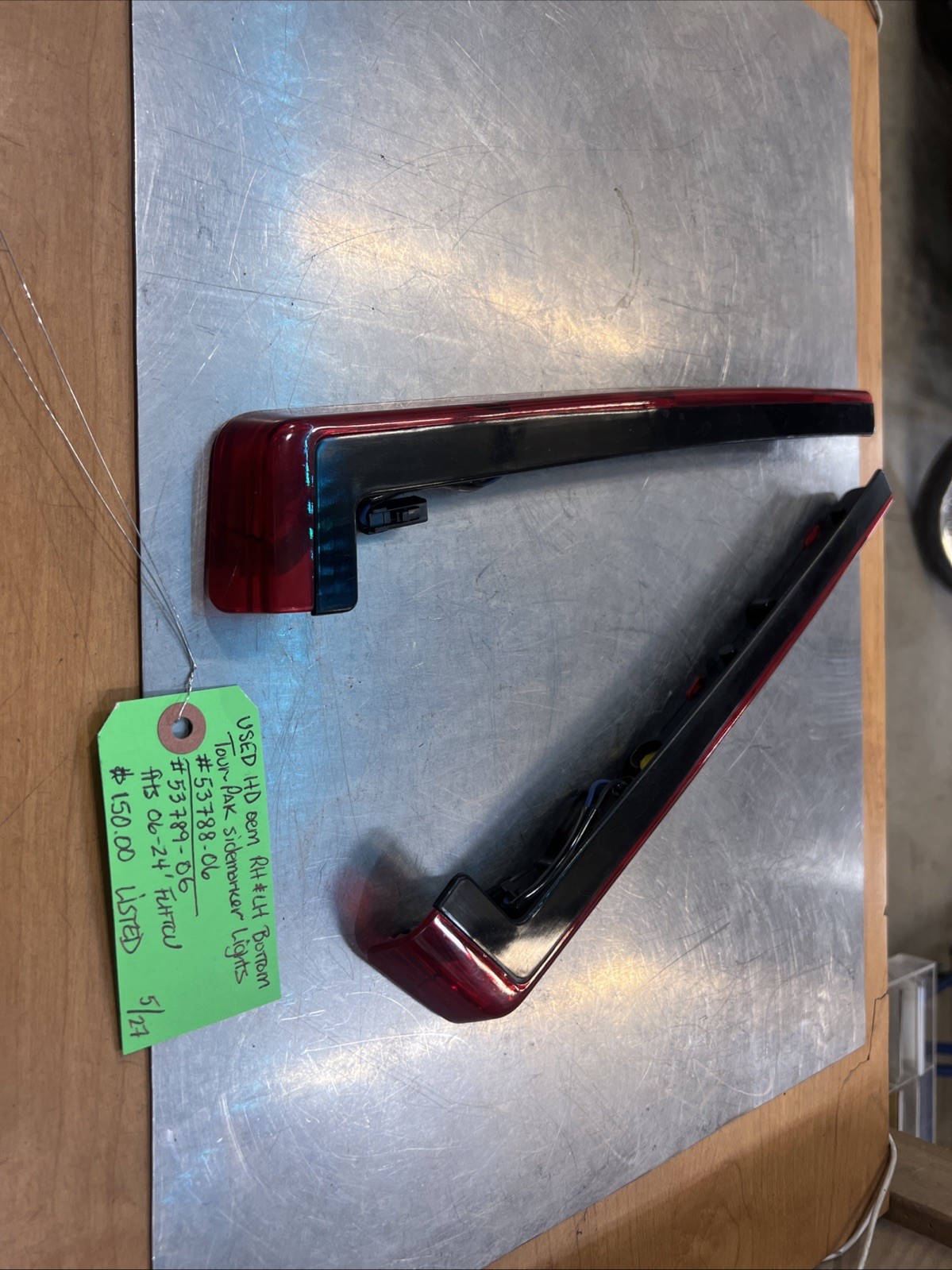 Harley Davidson oem RH & LH Bottom Tour-Pak Sidemarker Lights #53788-06