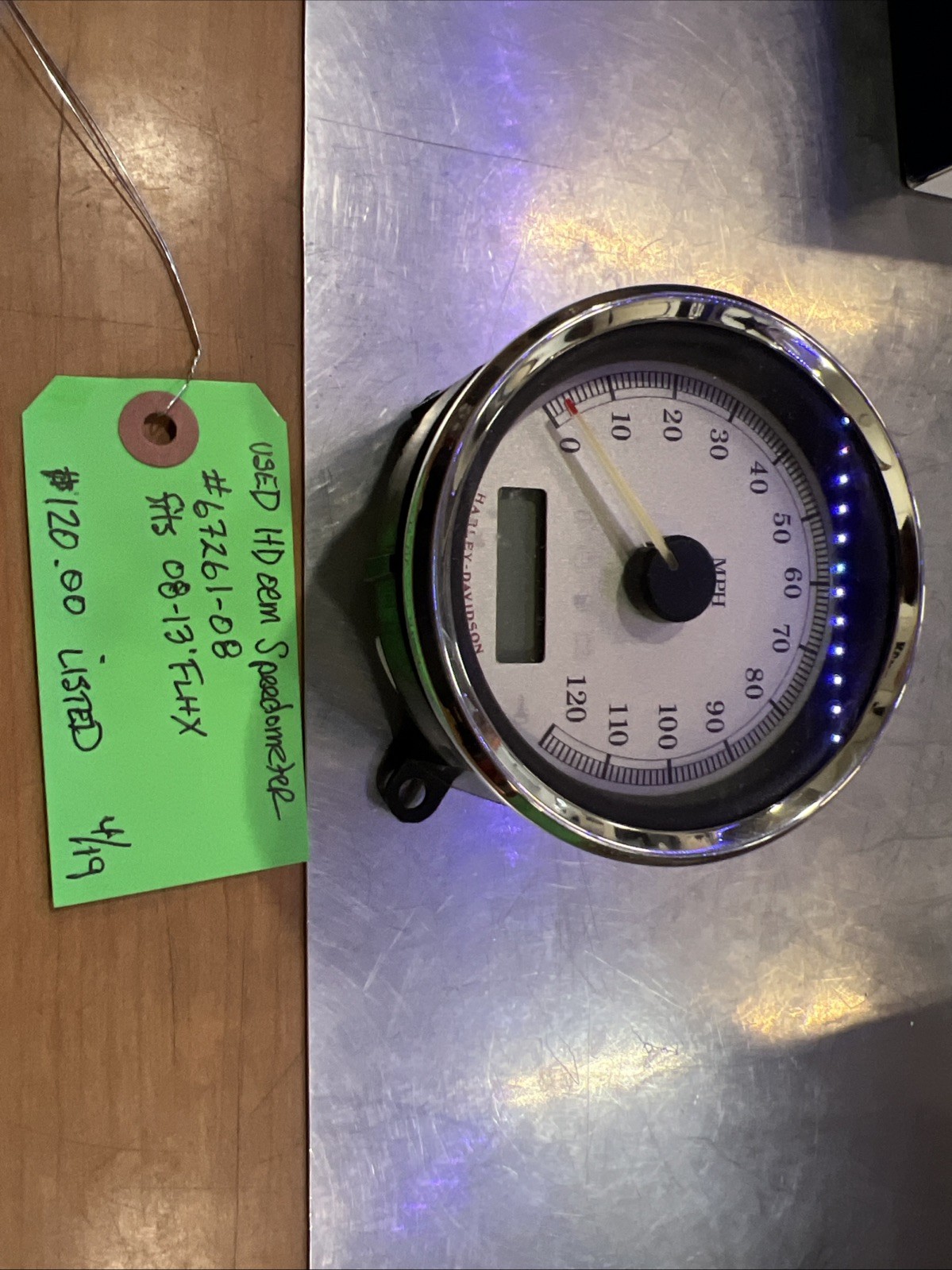 Harley Davidson oem Speedometer #67261-08