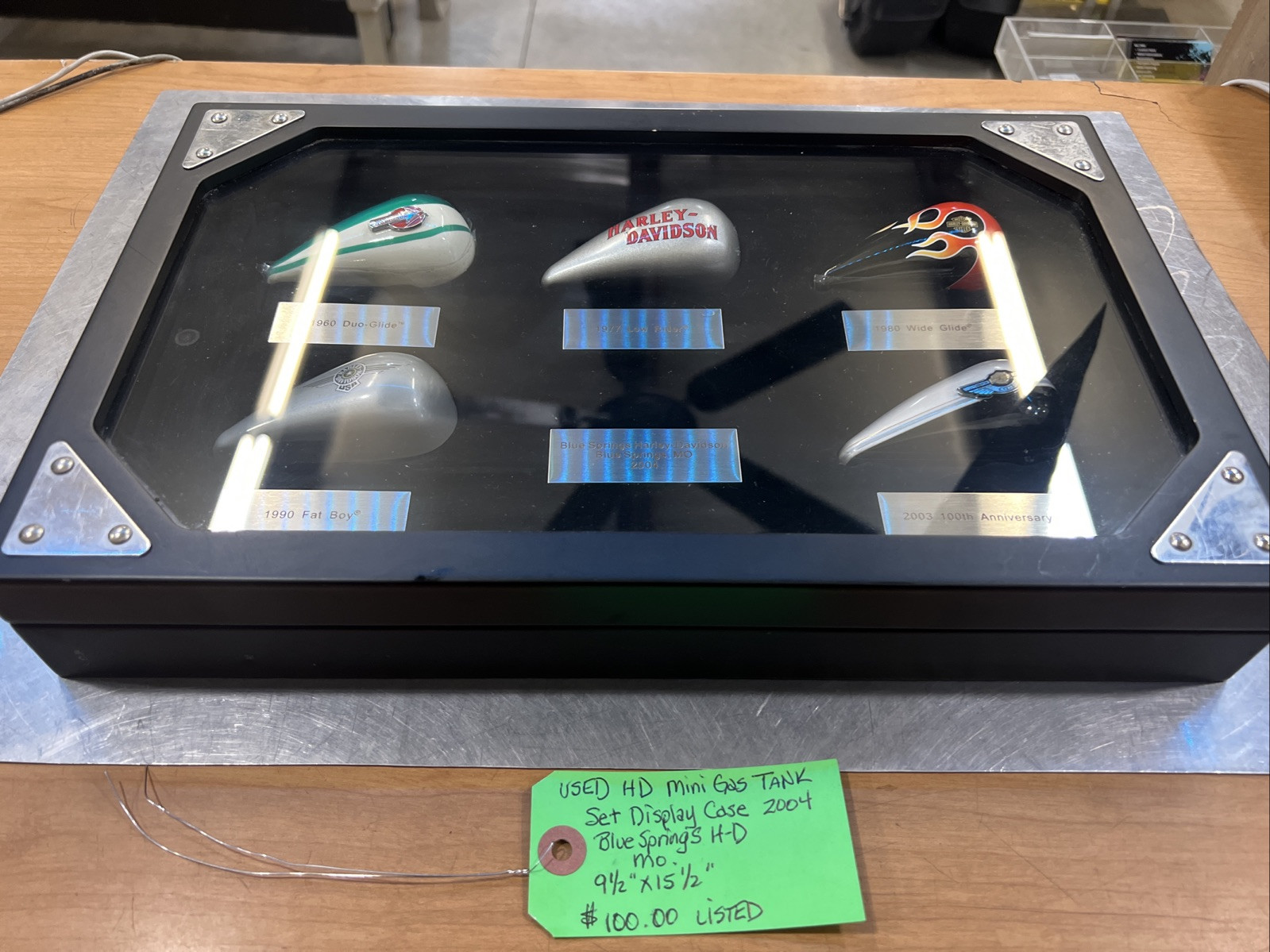 Harley Davidson Mini Gas Tank Set Display Case 2004 Blue Springs, Mo