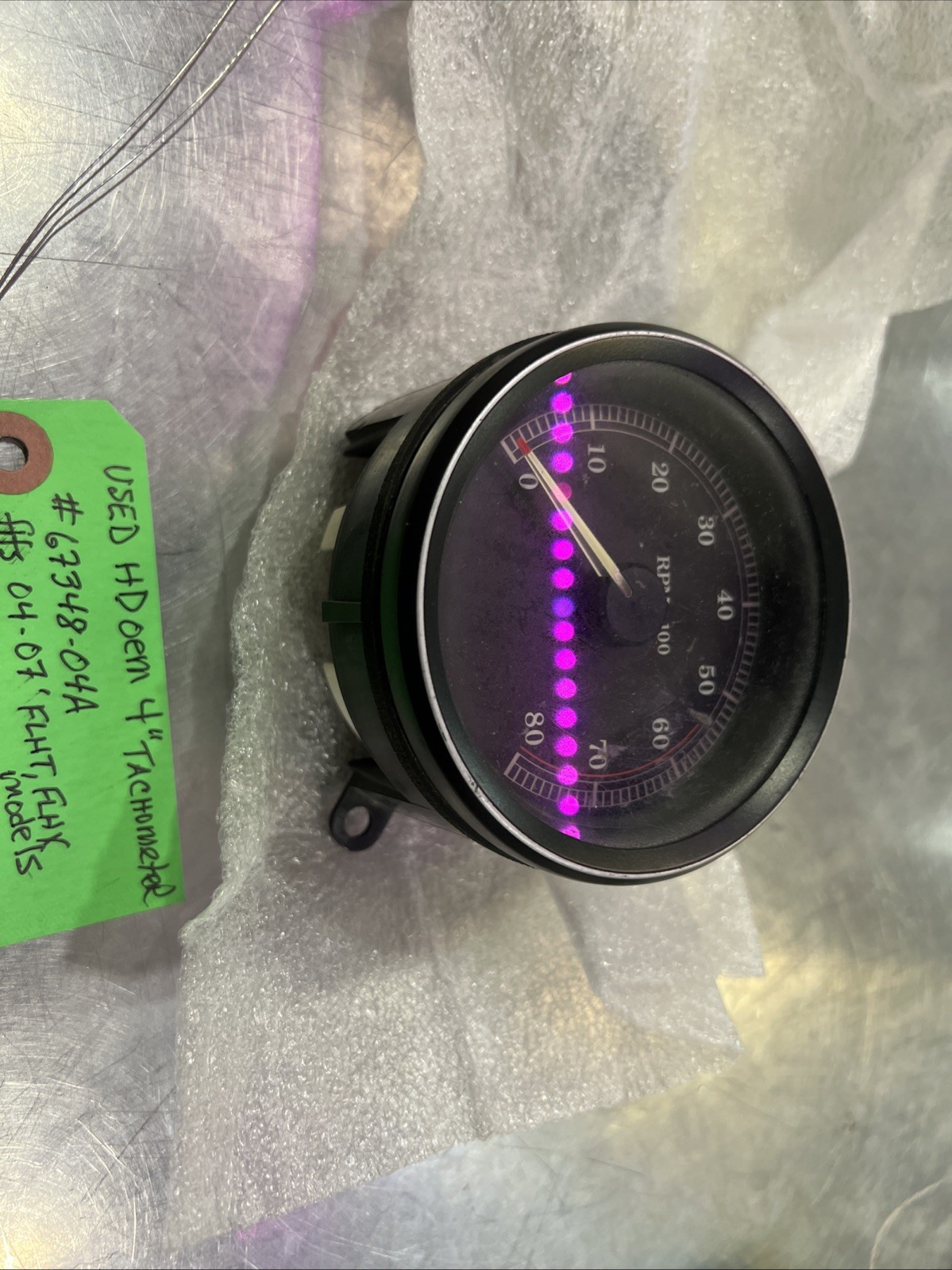 Harley Davidson oem 4” Tachometer #67348-04A