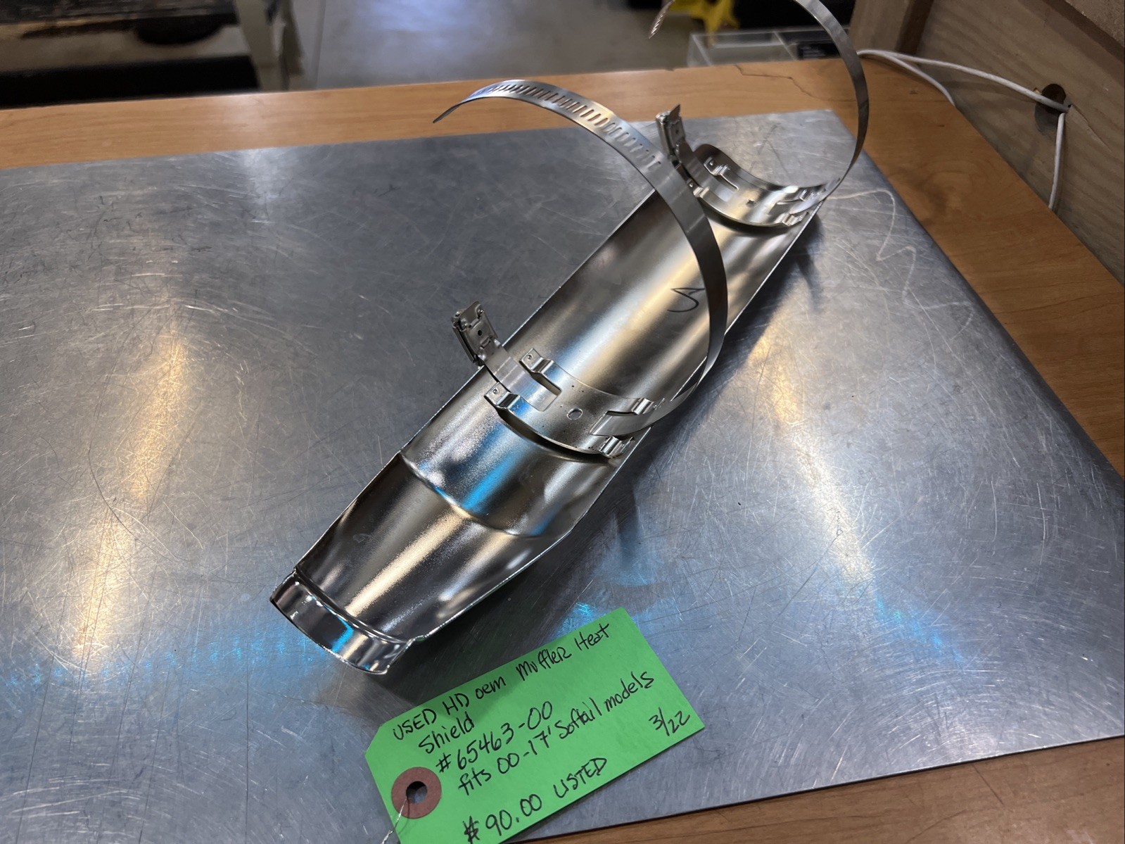 Harley Davidson oem Muffler Heat Shield #65463-00