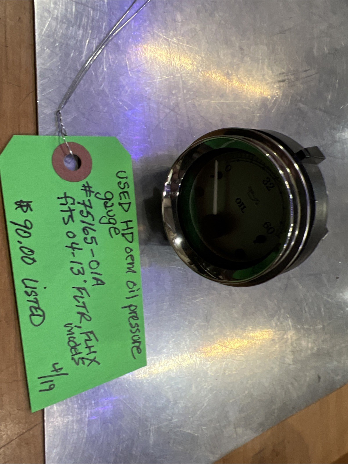 Harley Davidson oem Oil Pressure Gauge #75165-01A