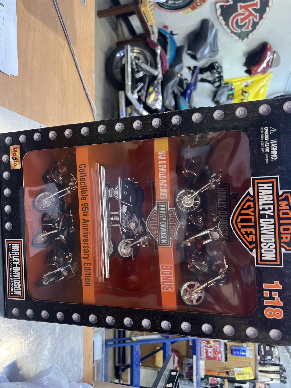 Maisto Harley Davidson Collection 95TH Anniversary Edition 1:18 Scale #32090