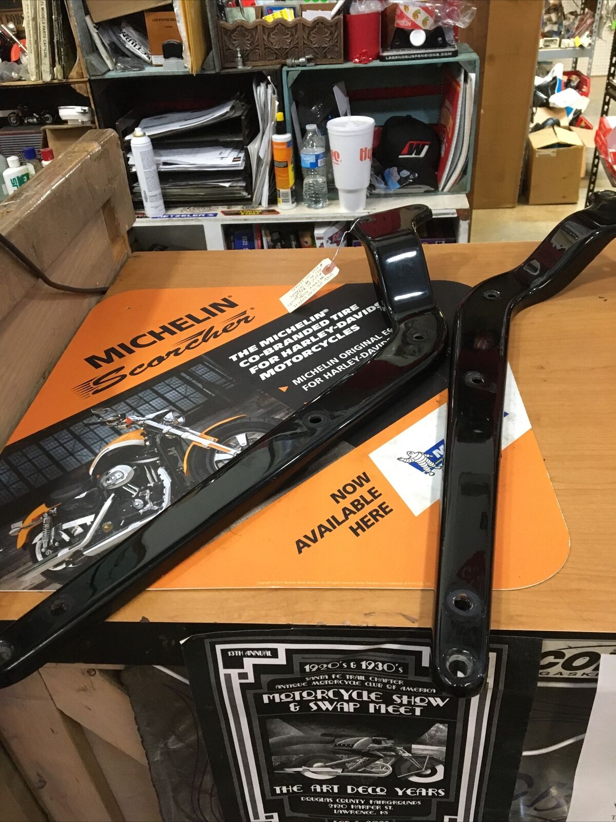 Harley Davidson OEM LH/RH Black fender supports #60070-97DH