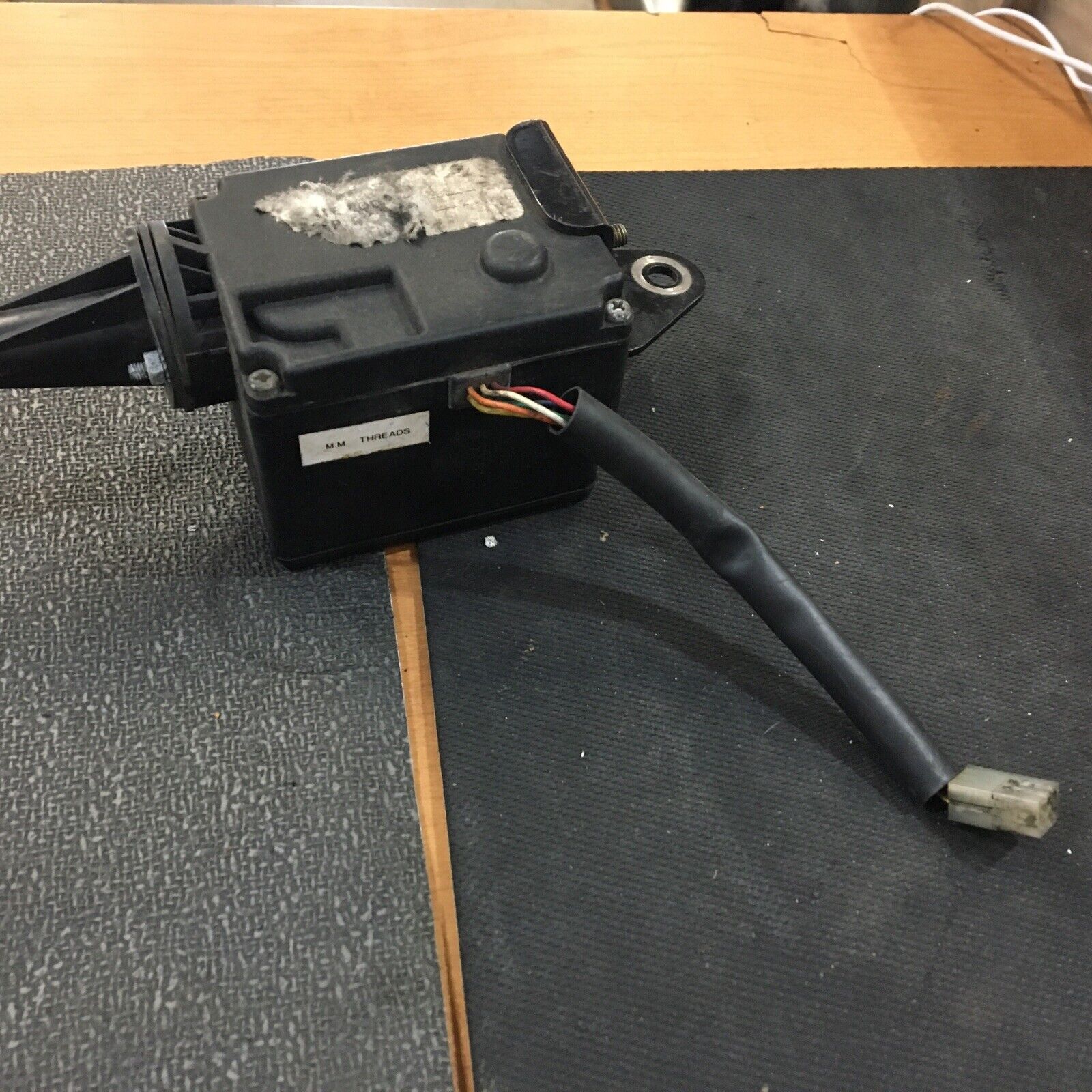 Harley Davidson OEM cruise servo motor and cable #77106-89