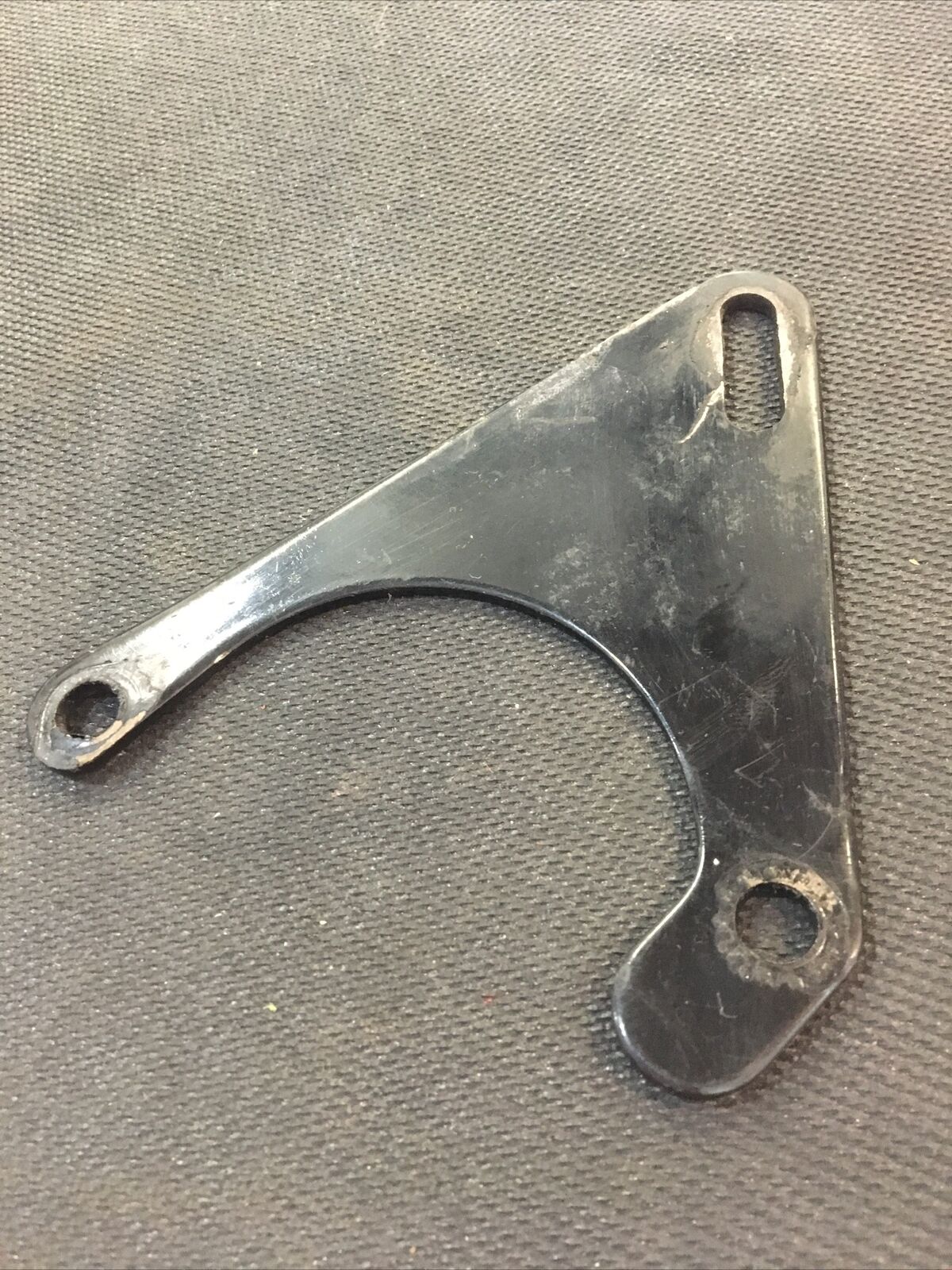 Harley Davidson OEM exhaust pipe support bracket #65988-98