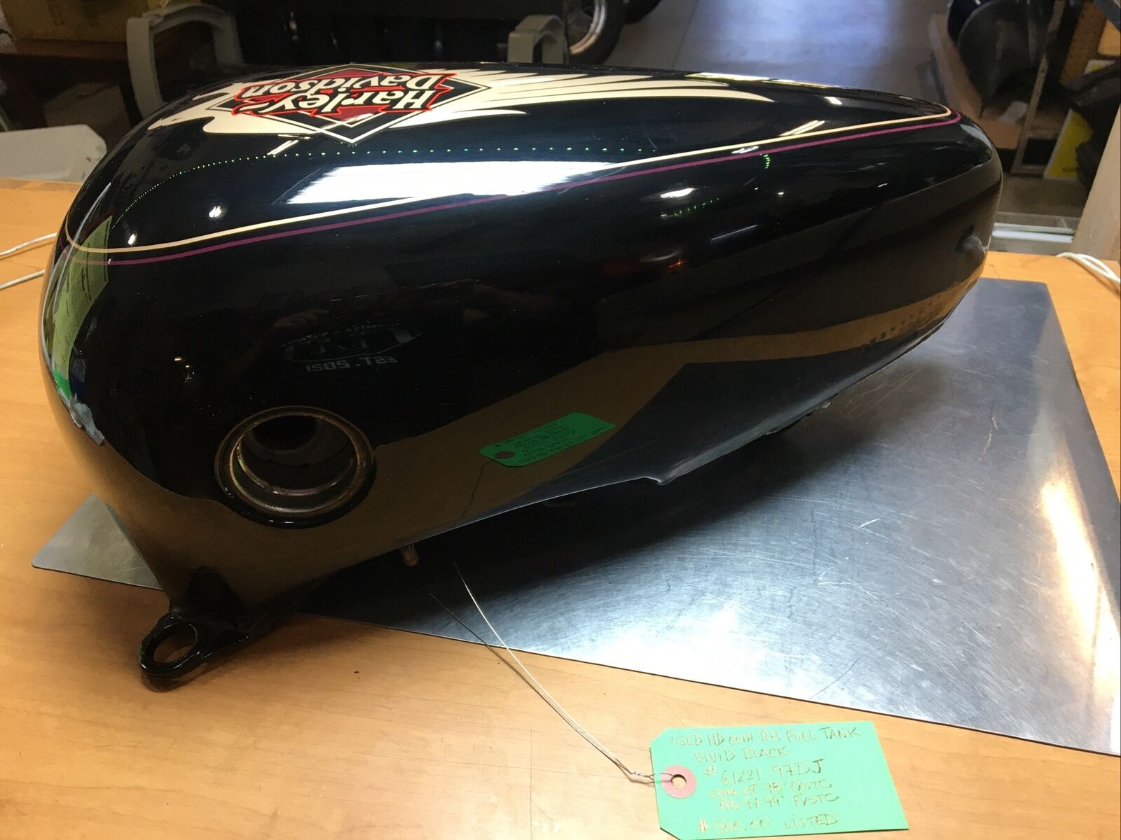 Harley Davidson RH Fuel Tank Vivid Black #61221-97DJ